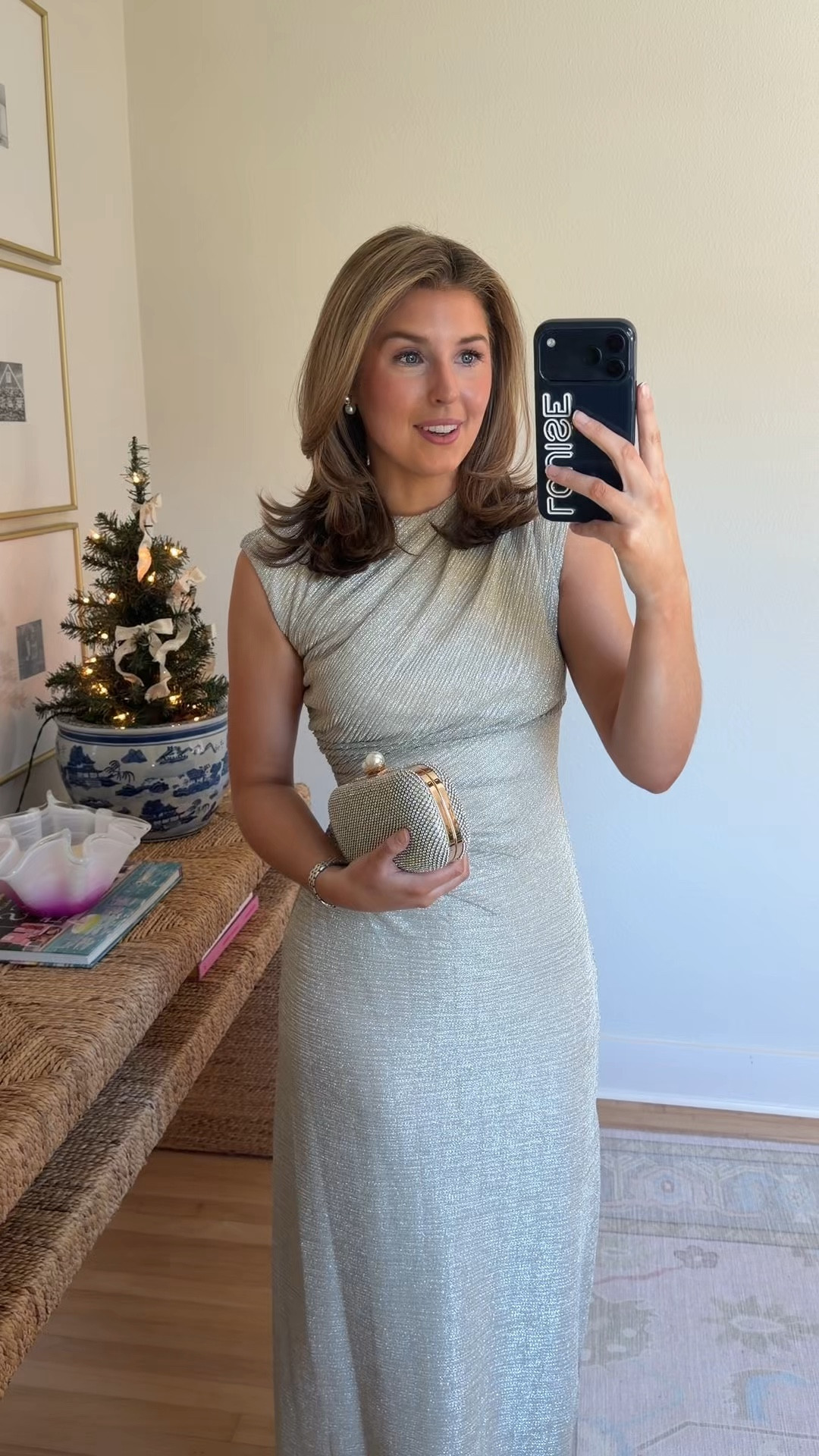 Holiday party looks from @bloomingdales! #bloomingdales #ad 

I am 5’4 and wearing an XS/2 in these dresses!
 
