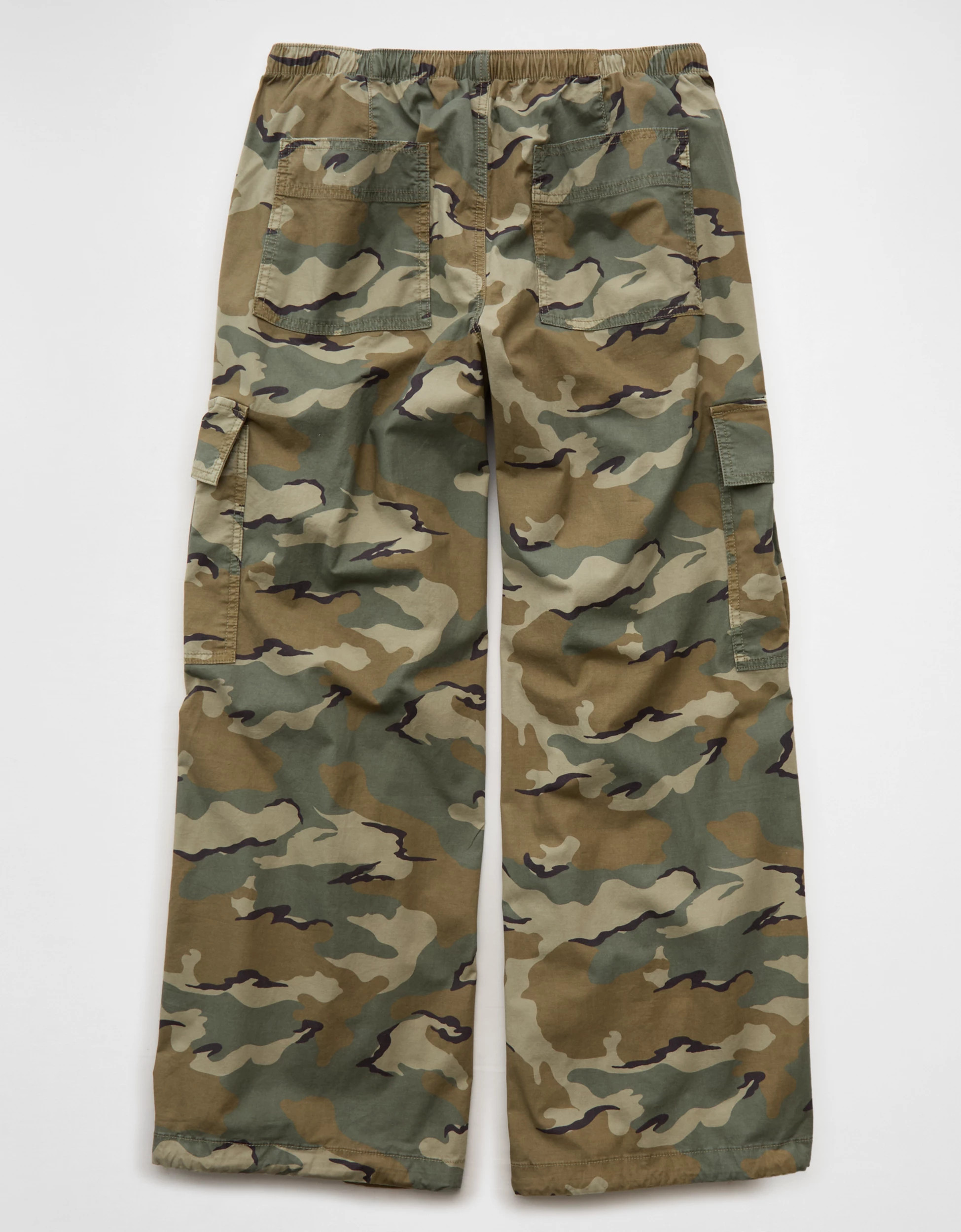 AE Low-Rise Baggy Cargo Parachute Pant | American Eagle Outfitters (US & CA)