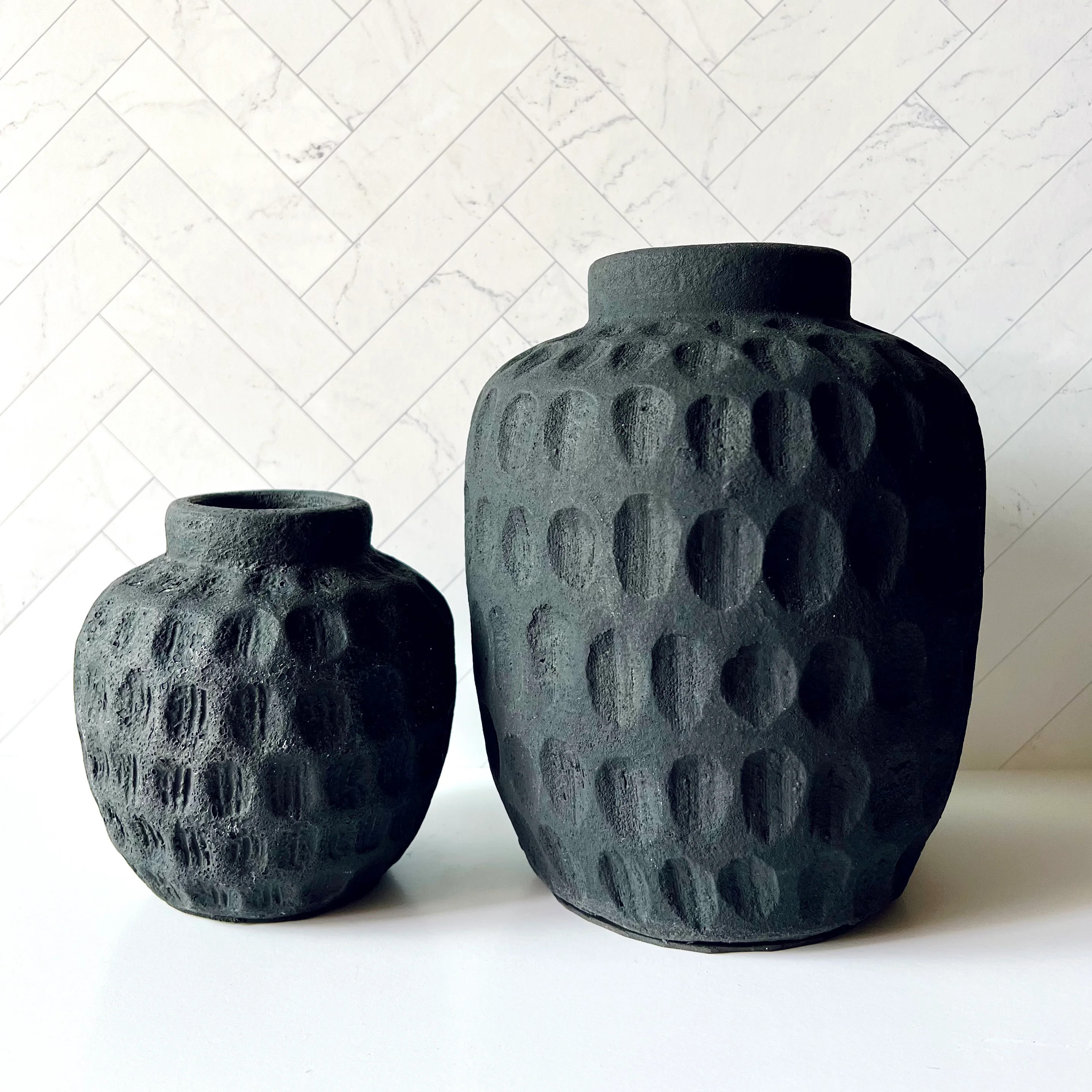 Bold Black Vase | The Offbeat Co.