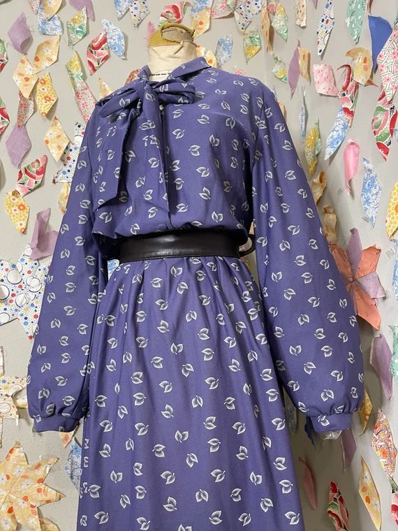 1970s Purple Fauna Print Long Sleeve Dress With Pussy Bow | Etsy | Etsy (US)