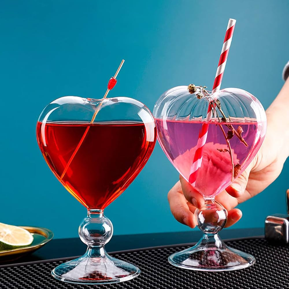TSYFM 2Pcs Heart Shaped Cocktail Glass, 240ml Wine Glass with Straw, Clear Stripe Drinking Wine G... | Amazon (US)
