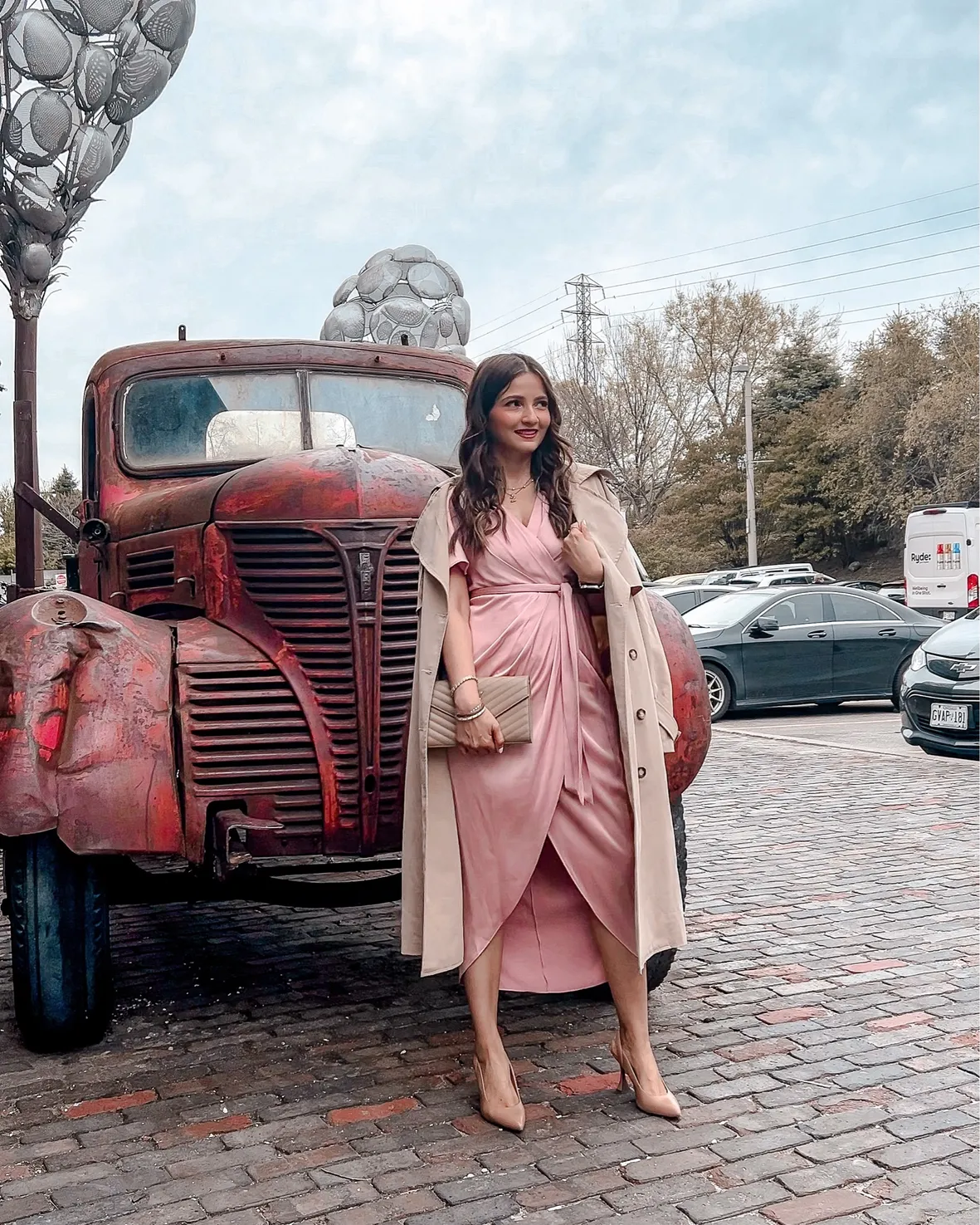 dresses evernew Sale - Womens Dresses On Sale The Ever New puff sleeve maxi dress in red elevates your evening wear with its elegant design and tailored fit Annalise Fluted Mini Dress Style