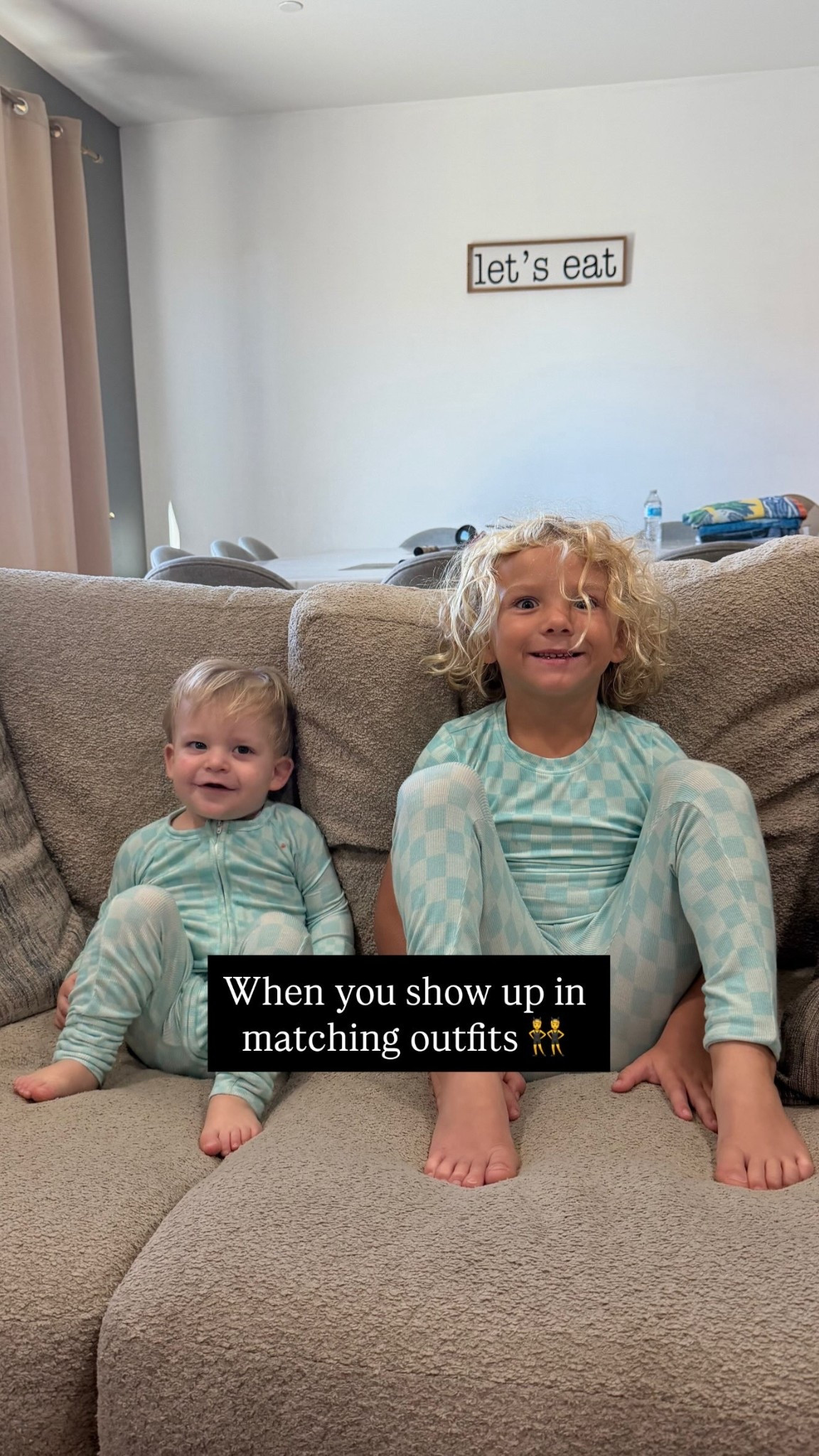 When you show up in matching outfits 👯