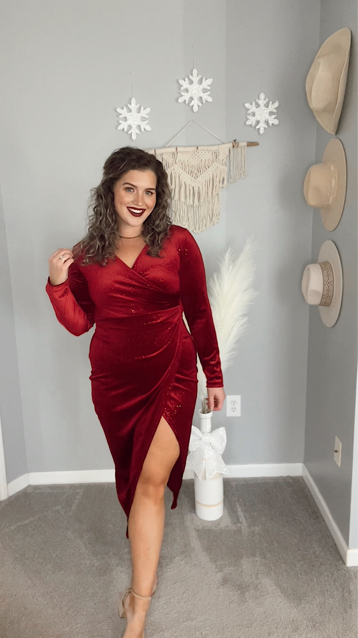Midsize red glitter holiday dress ❤️✨
Size: L, need 1 size up!
#midsizeoutfits #holidaydress #holidayoutfits #christmasparty #familyphotos #reddress #velvetdress #mididress #longsleevedress #affordablefashion #curvystyle #weddingguestdress #blockheels #nudeheels 

#LTKcurves #LTKSeasonal #LTKHoliday