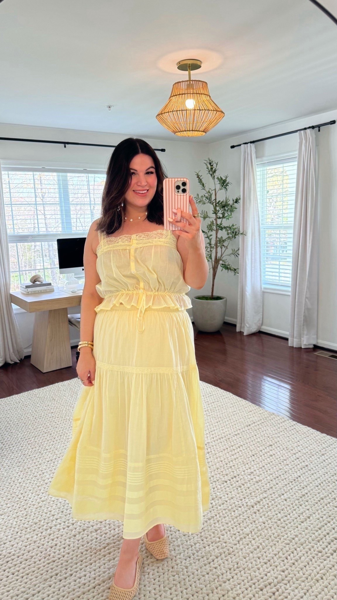 Midsize spring outfit idea!

Anti chafing shorts - M/L 
Top + skirt - large @abercrombie 
Flats - 9
Perfume @Elizabeth Arden   @Macys  


#LTKSeasonal #LTKMidsize #LTKootd