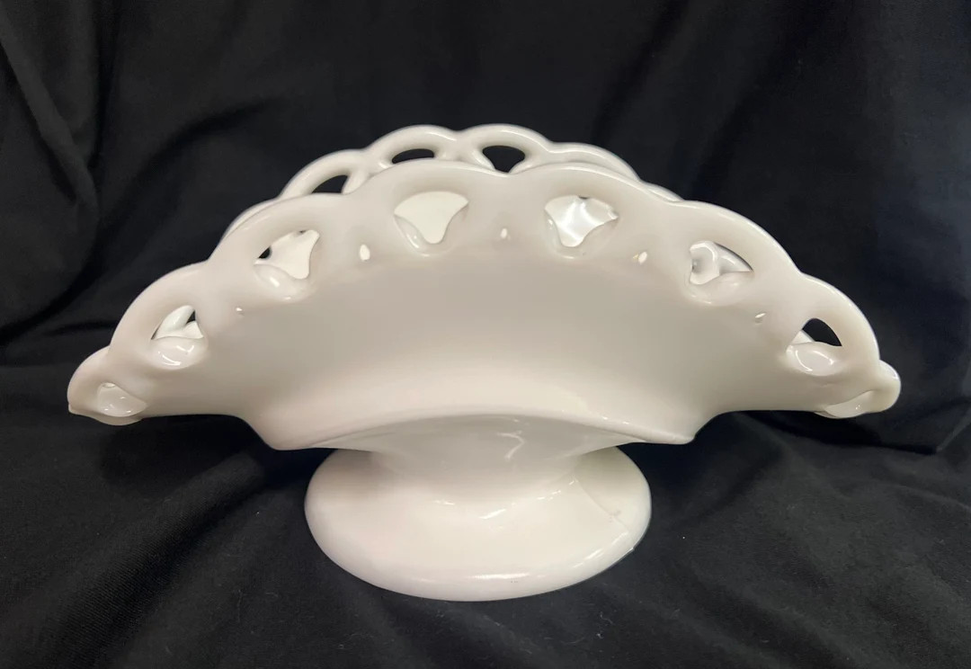 Milk Glass Banana Bowl - Etsy | Etsy (US)