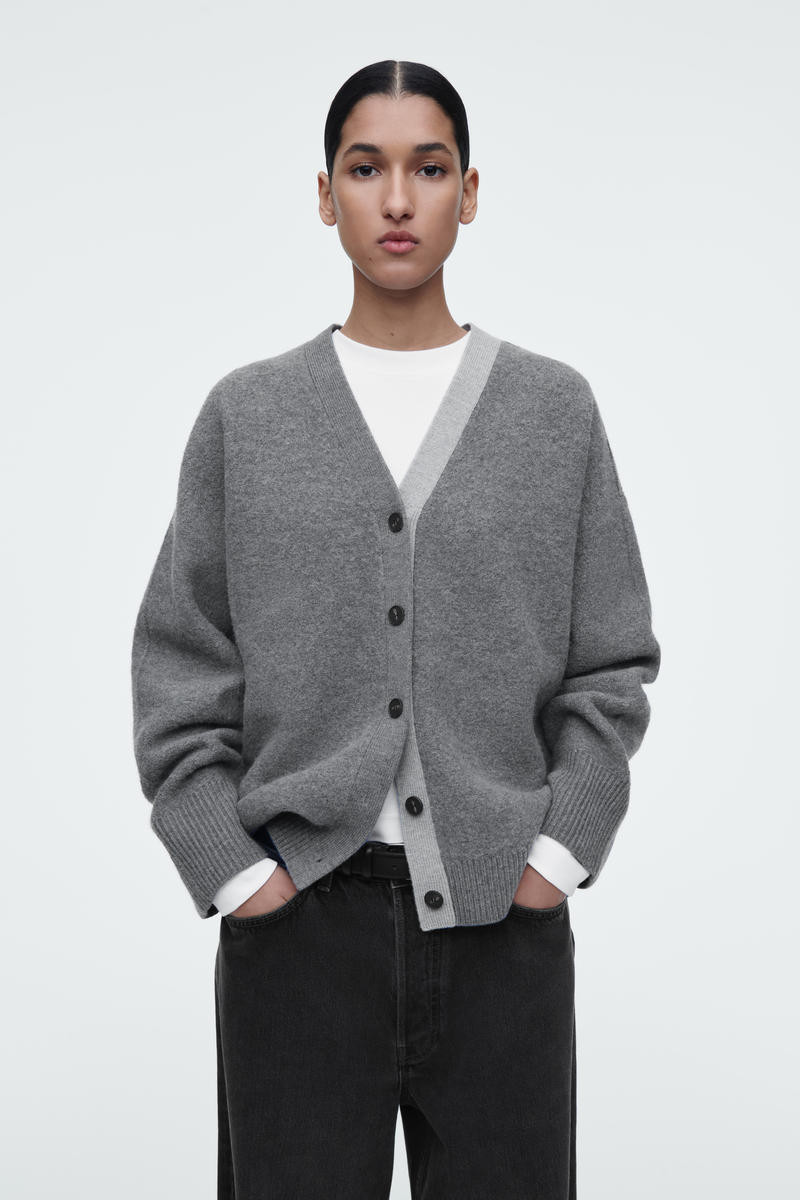 COS Women's Colourblock Vneck Cardigan in Grey | Wool | Size: Medium | COS (AU)