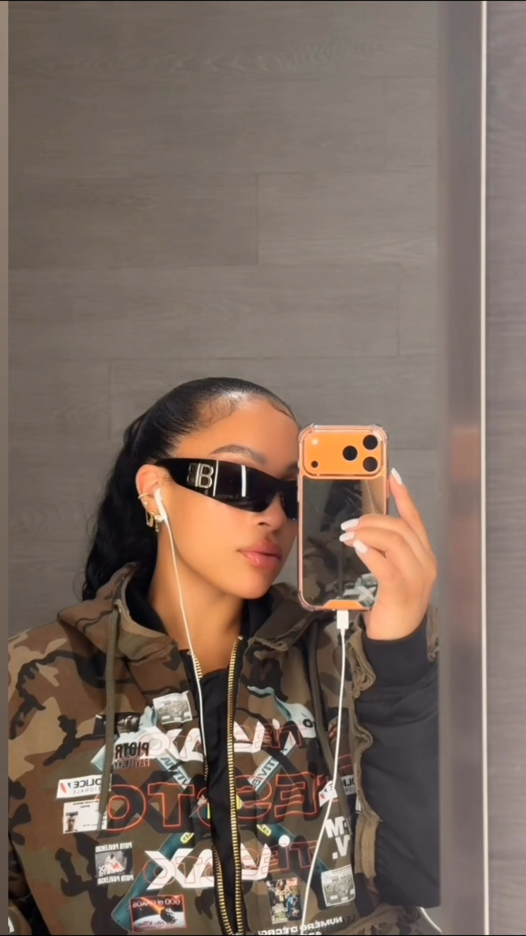 Love these glasses but im obsessed with my mirror case. 🤭

#LTKdayinmylife #LTKStyleTip #LTKTravel