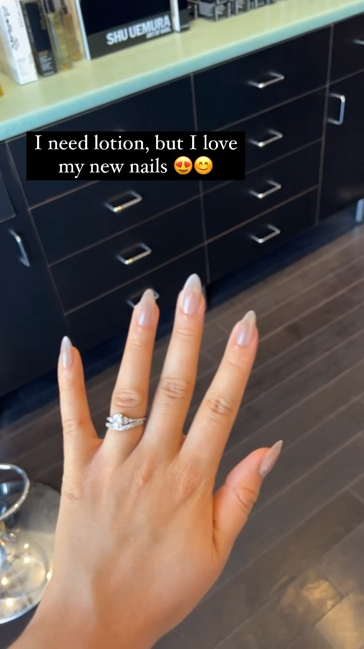 I love these press on nails 🥰💕 