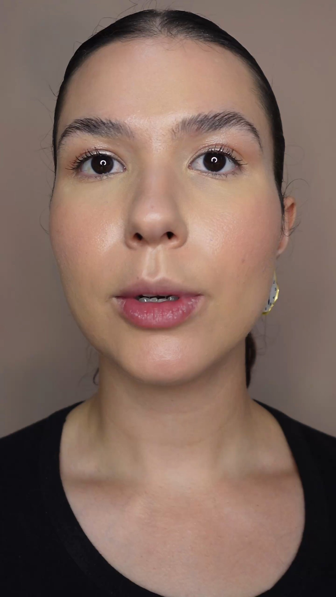 BATALHA GLOSS FENTY BEAUTY

#LTKbrasil #LTKbeleza