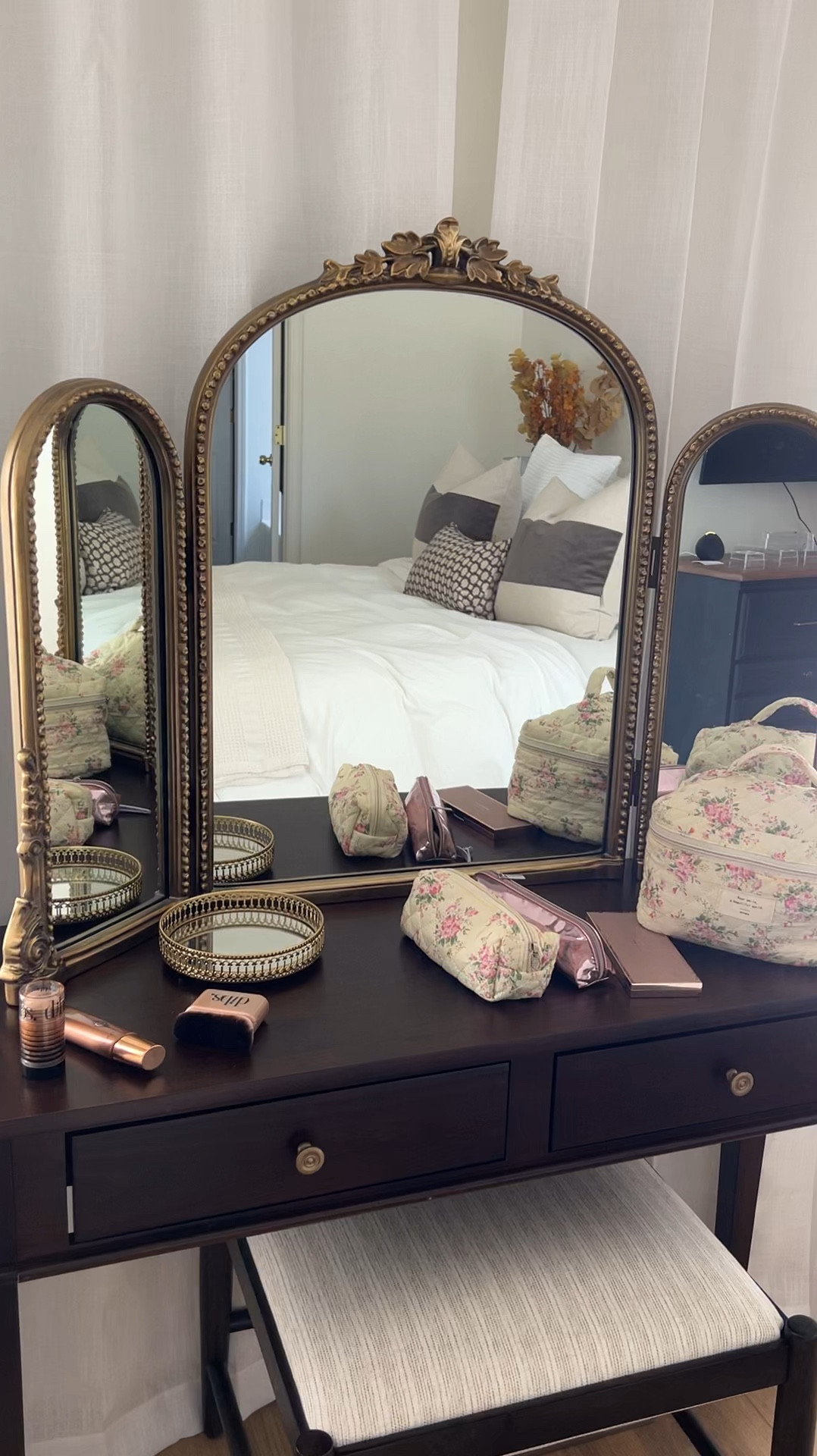 vanity mirror + desk + bench 