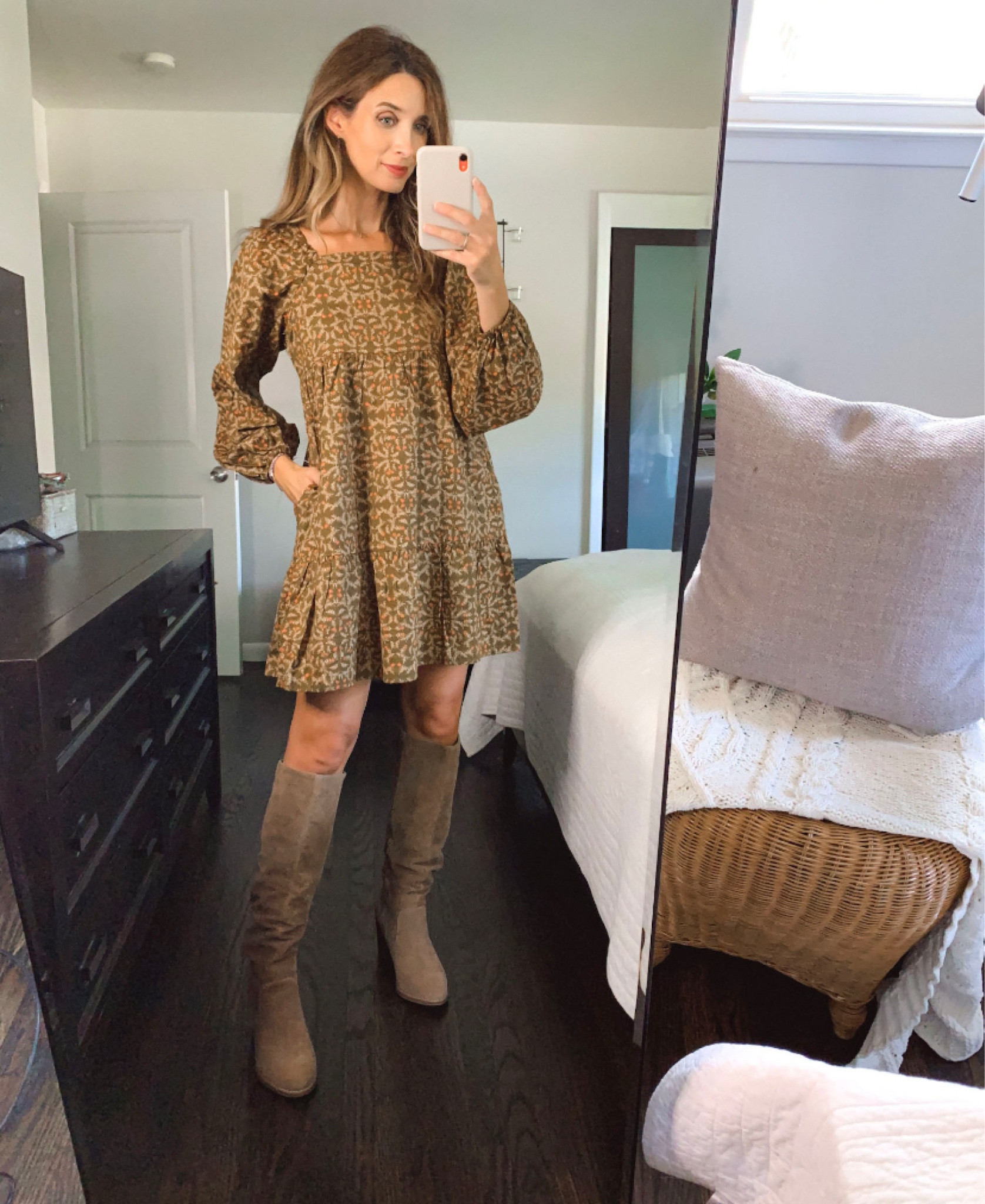 Balloon sleeve dress at Target. 30% off thru Monday

Wearing an xs

Target fashion, Target style, dresses, fall outfits, teacher outfits 

#LTKSeasonal #LTKworkwear #LTKunder100