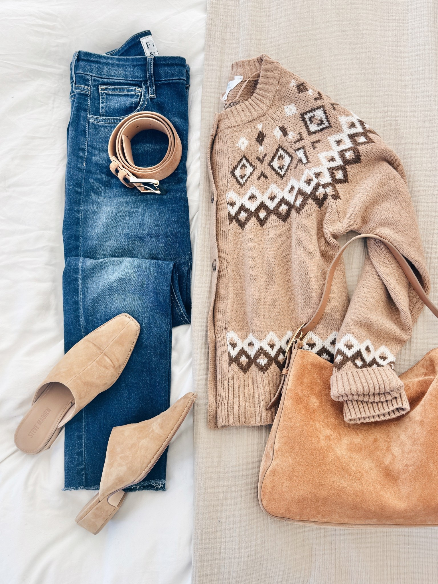 Sweater weather!  This sweater is a save.  

#LTKgrwm #LTKOver40 #LTKFindsUnder50