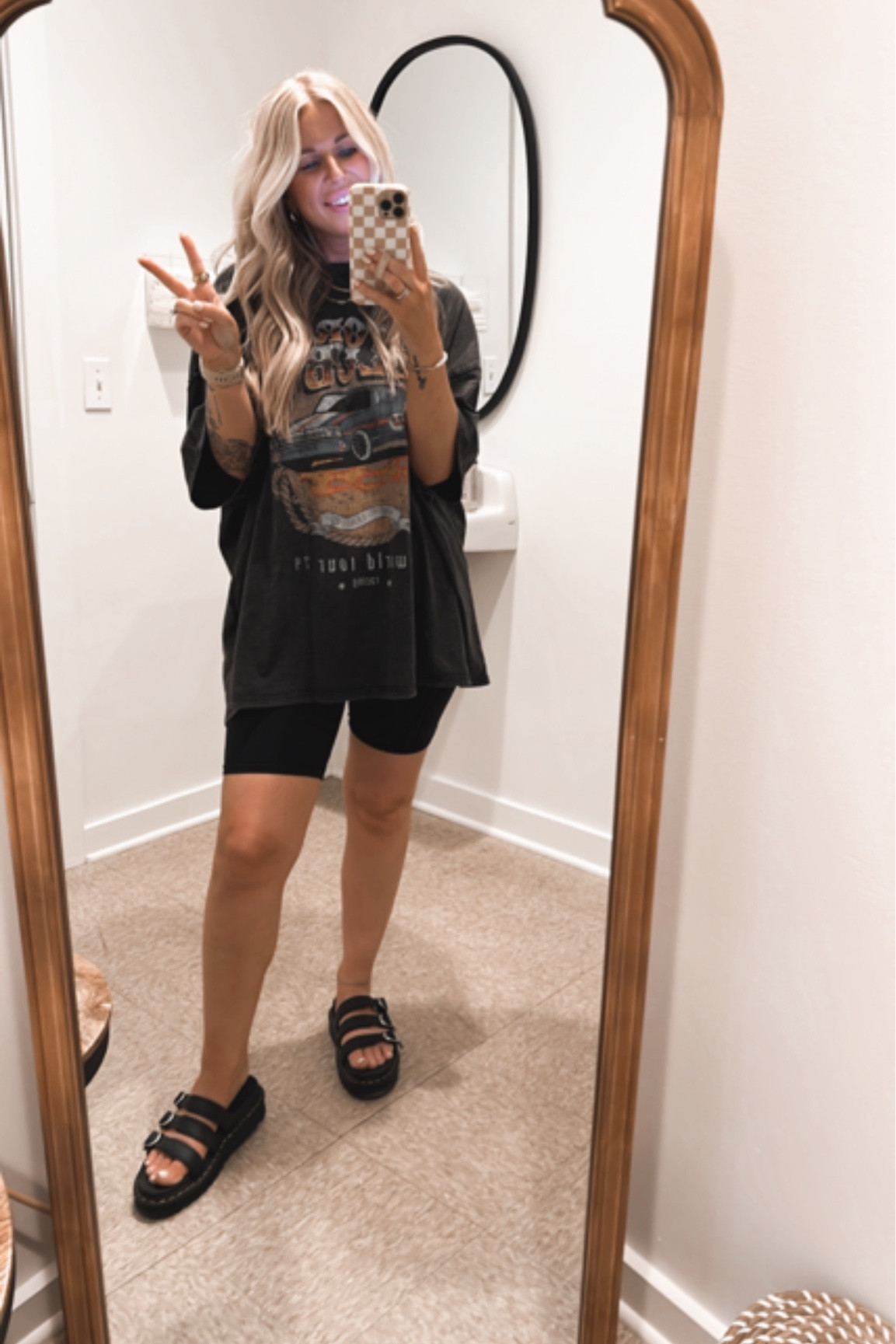 It’s the season for biker shorts bb 😎

can’t find my exact tee- but it’s h&m size large for oversized look!

#LTKfit #LTKunder50 #LTKstyletip