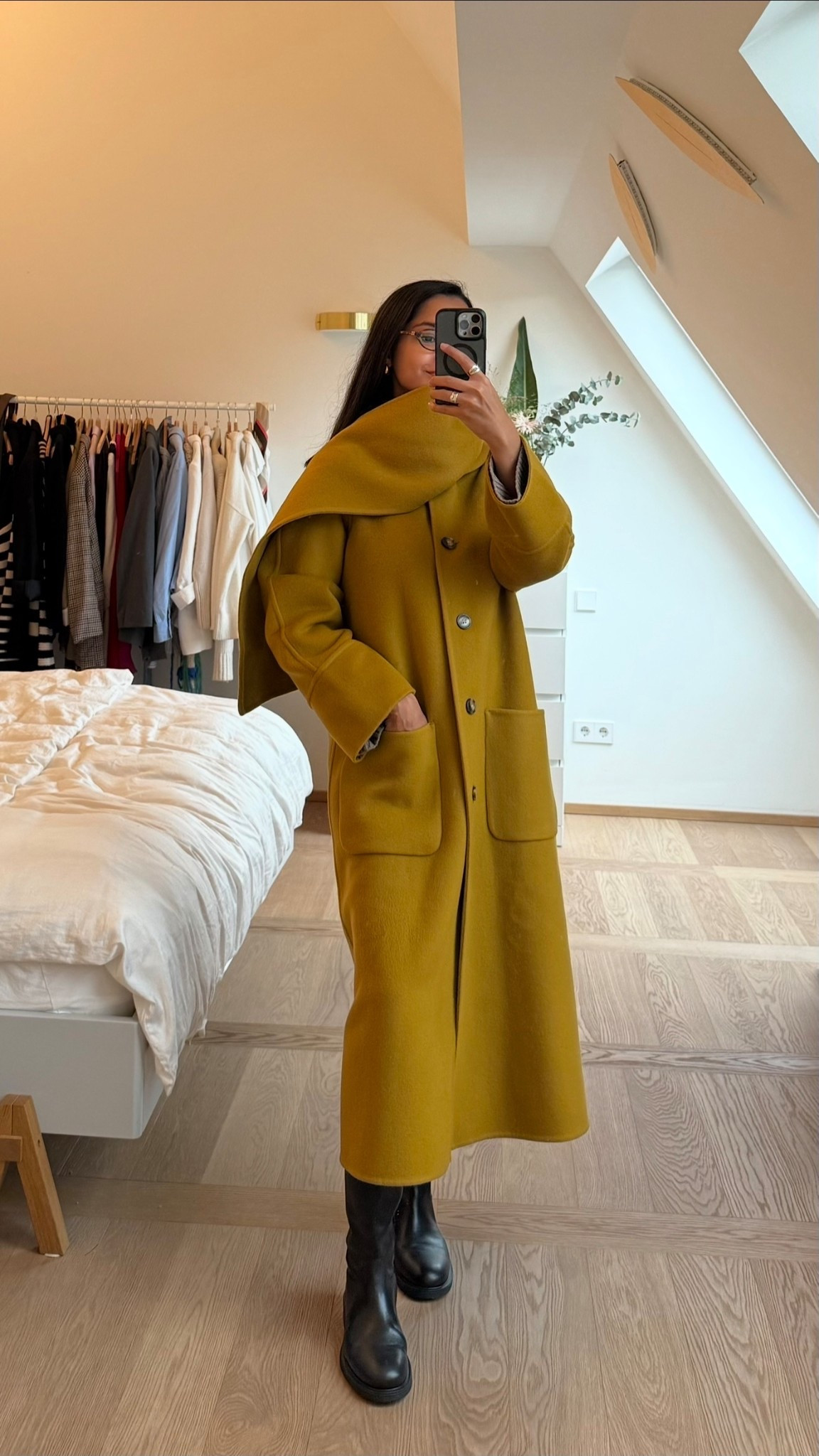 Insgesamt solide verarbeitet Mantel von Sézane aus 100% Schurwolle 

#LTKautumn #LTKeurope #LTKdeutschland