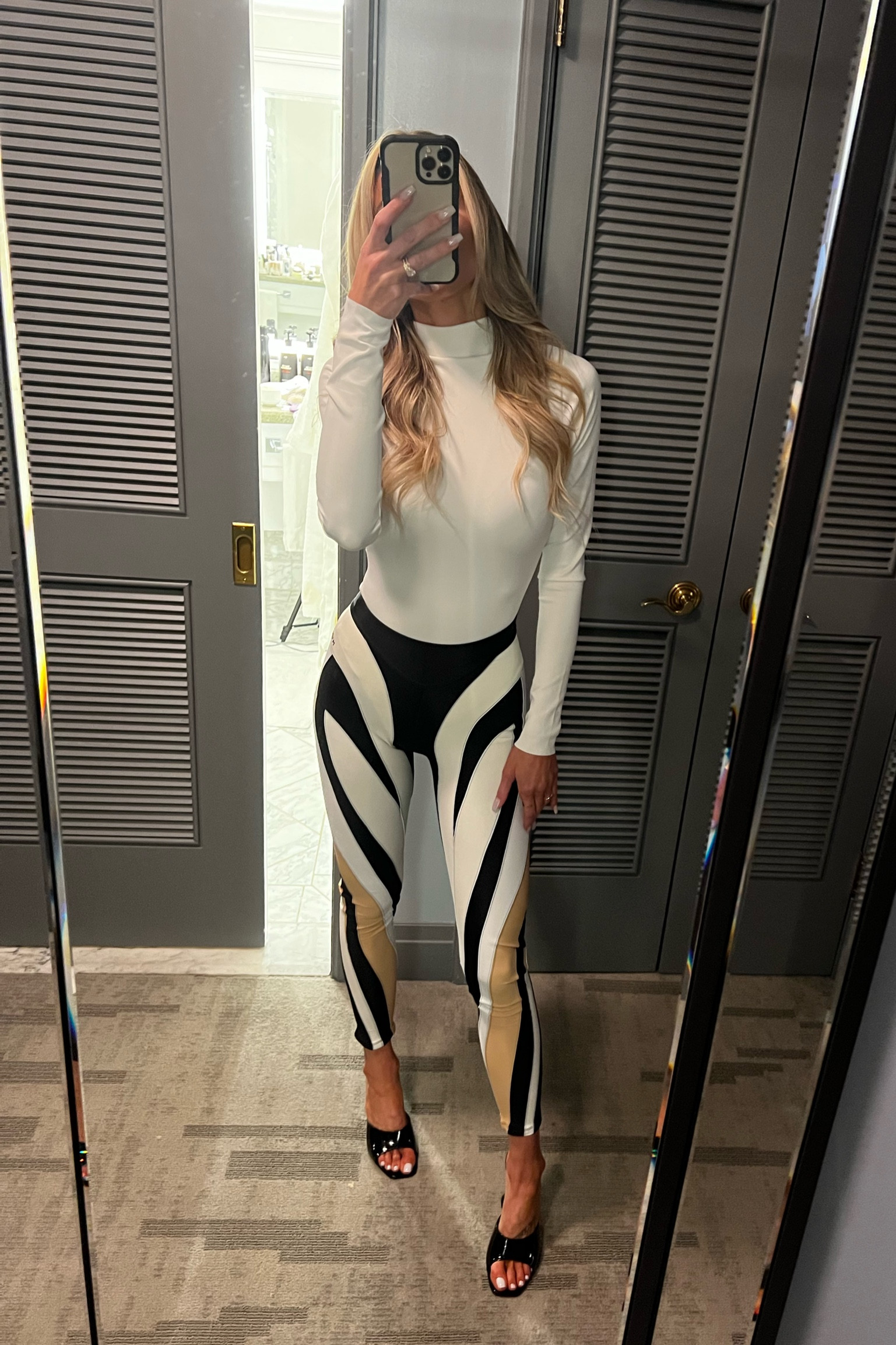 Date Night Fit 😍 #datenight #mugler #highfashion #ootn

#LTKstyletip #LTKshoecrush #LTKfit