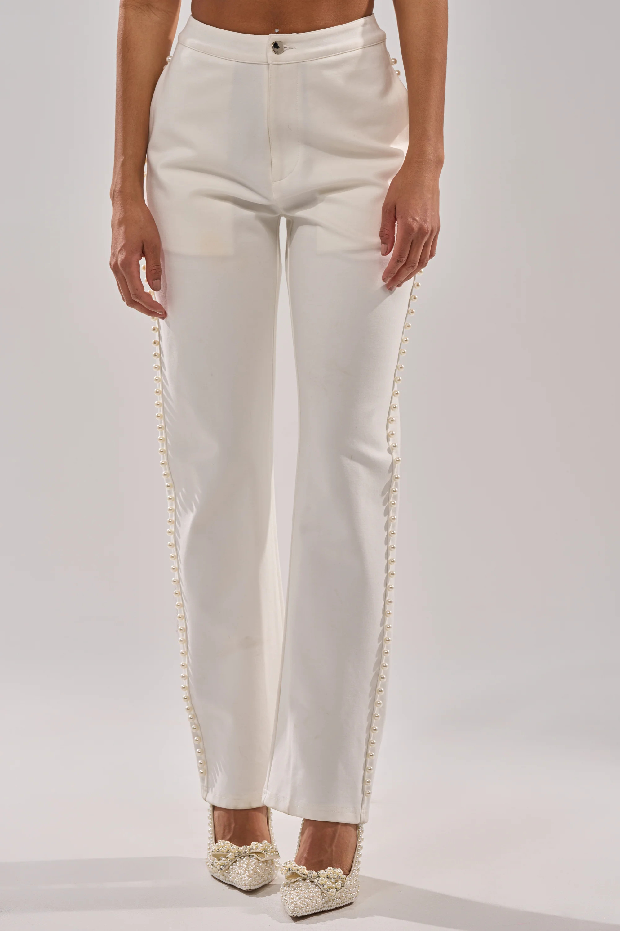 CHLOE PEARL TROUSER | AKIRA
