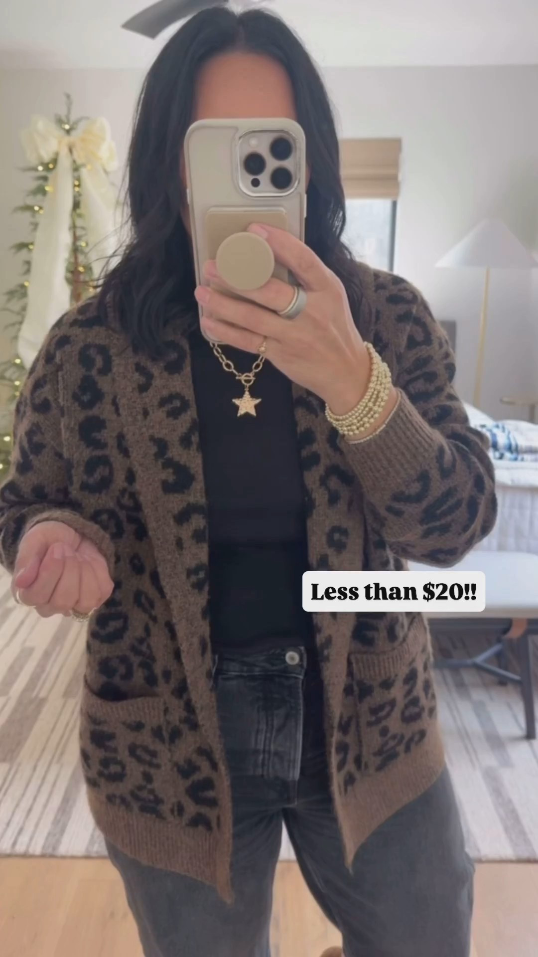 Look how cute this sweater is and it’s less than $20! Wearing a size large. T-shirt size large (lots of color options), jeans size 30 (I’m a size 10), shoes run big so size down. I’m a 9.5/10 and did a 9 in them. 



#LTKootd #LTKWorkwear #LTKMidsize