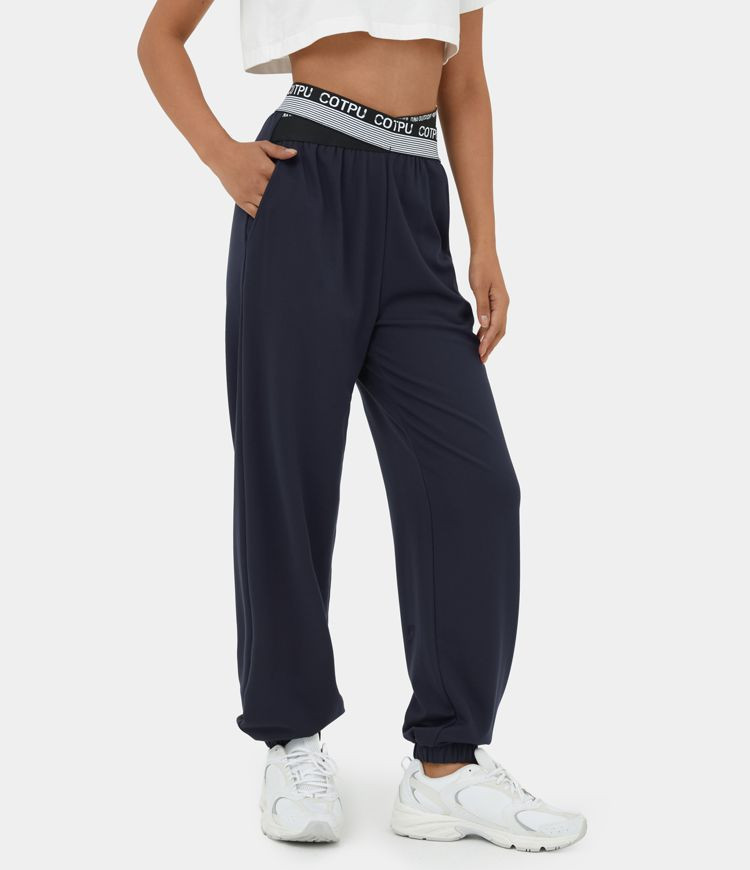 Mid Rise Crossover Letter Print Side Pocket Pants | HALARA