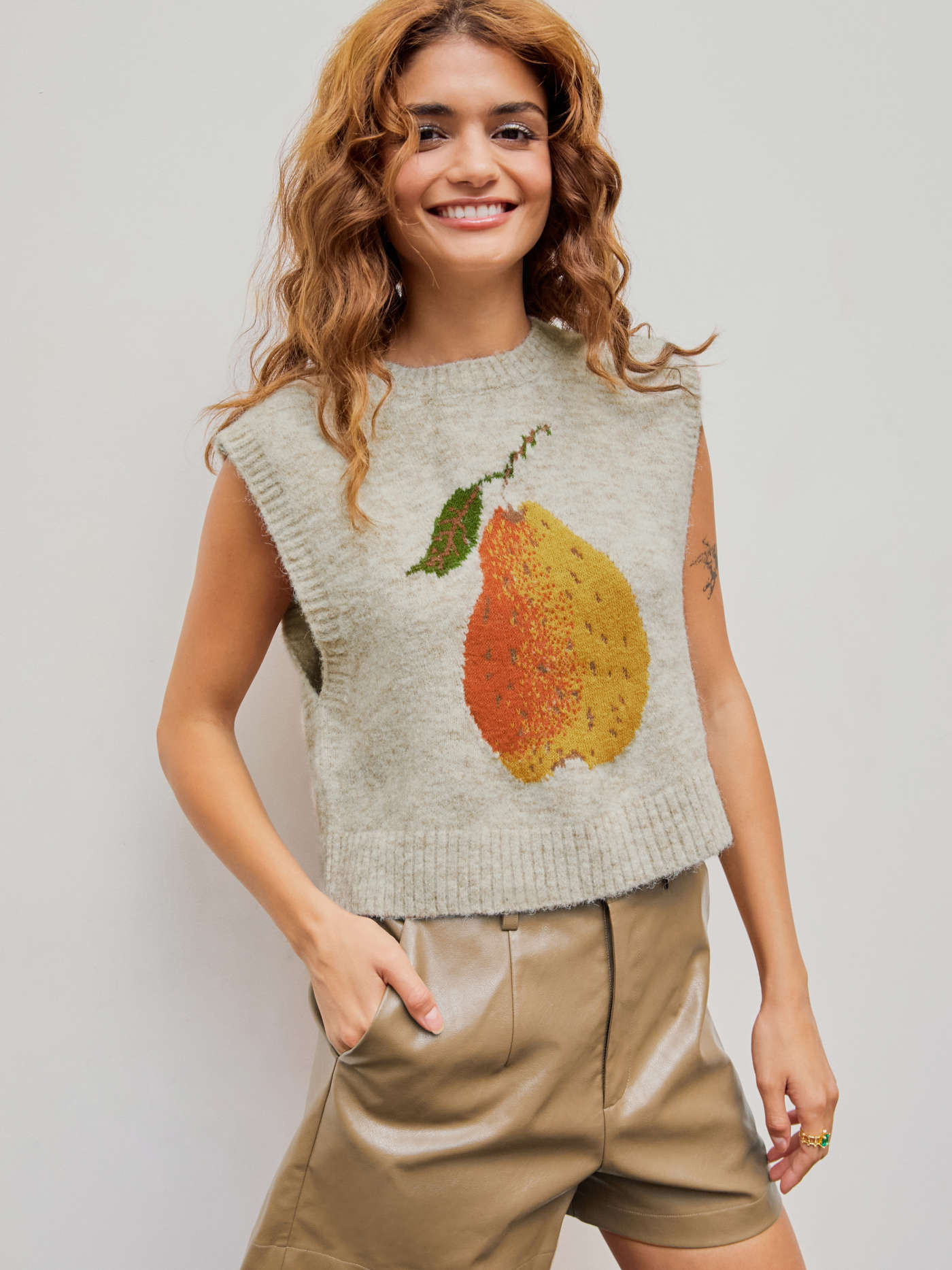 Knit Wool-blend Round Neckline Pear Graphic Vest | Cider