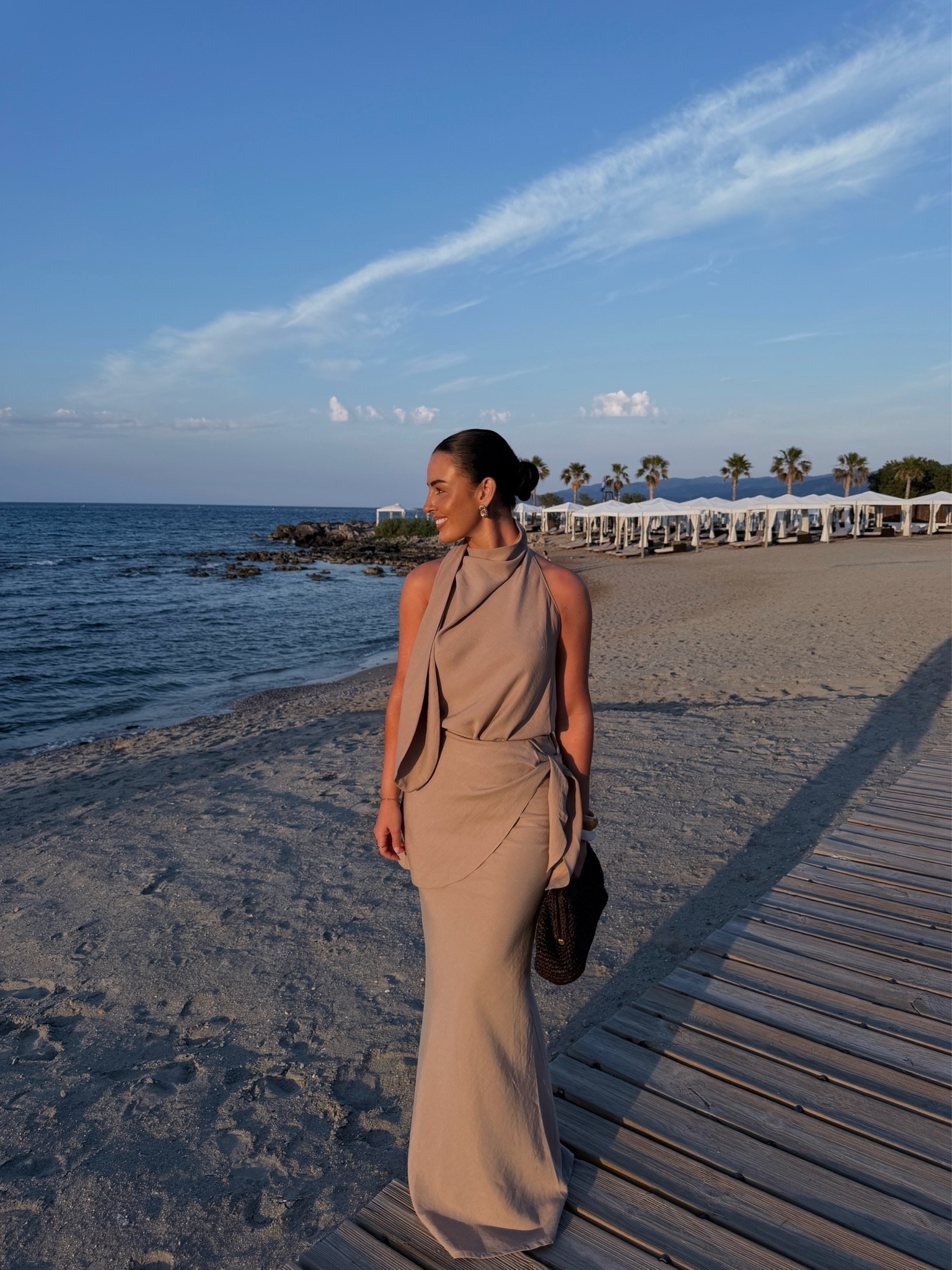 I wear a size 8 in both top & skirt 🤎

Holiday outfits, holiday dress, maxi dress, maxi skirt, holiday evening outfit, summer holiday outfit

#LTKuk #LTKsummer #LTKeurope