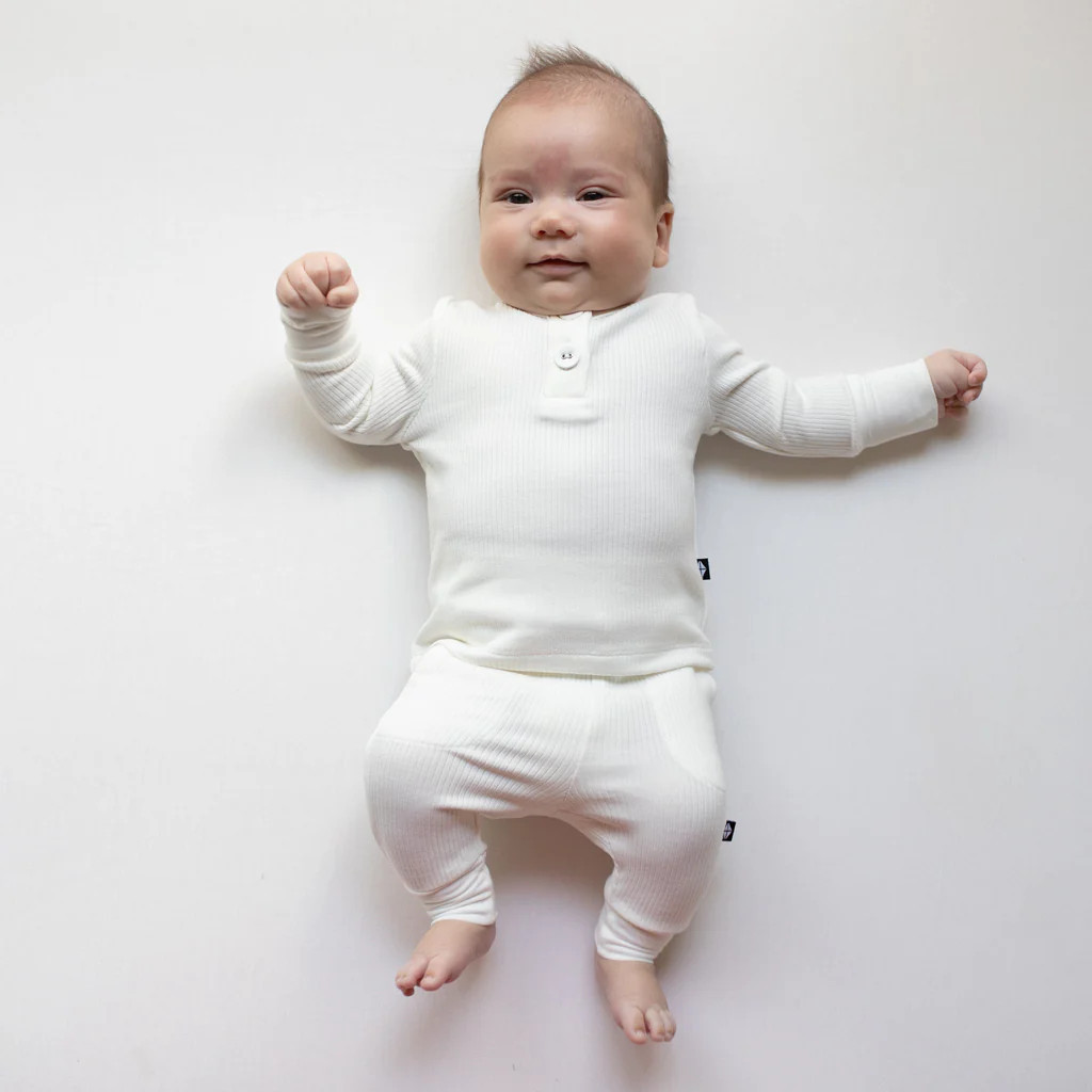 Ribbed Infant Henley Set in Cloud | Kyte Baby