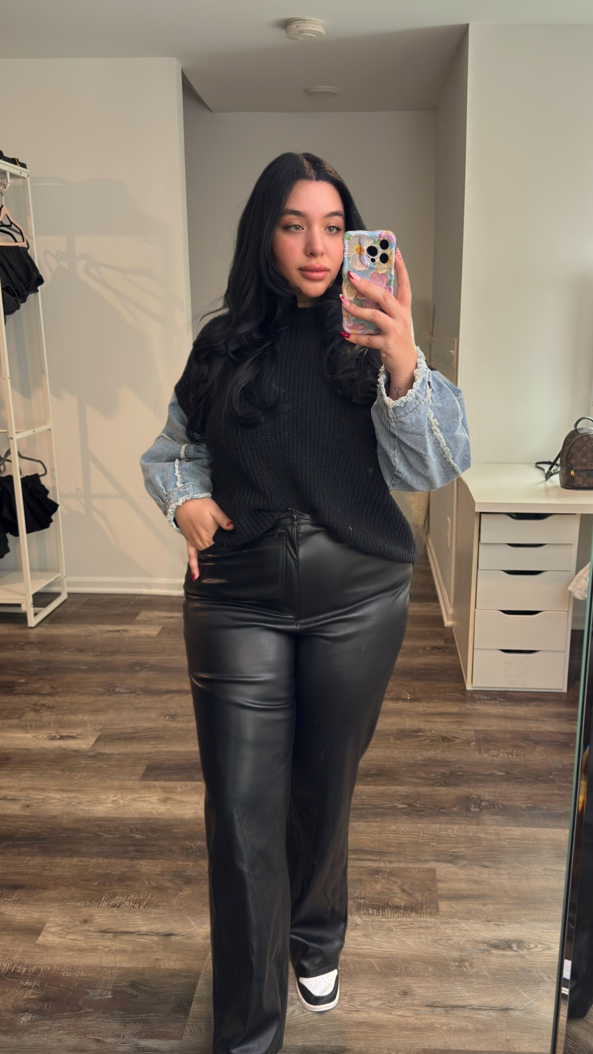 Effortless everyday layers 🖤 comfy, flattering, and easy to style. Linked on LTK.

#LTKdayinmylife #LTKootd #LTKgrwm