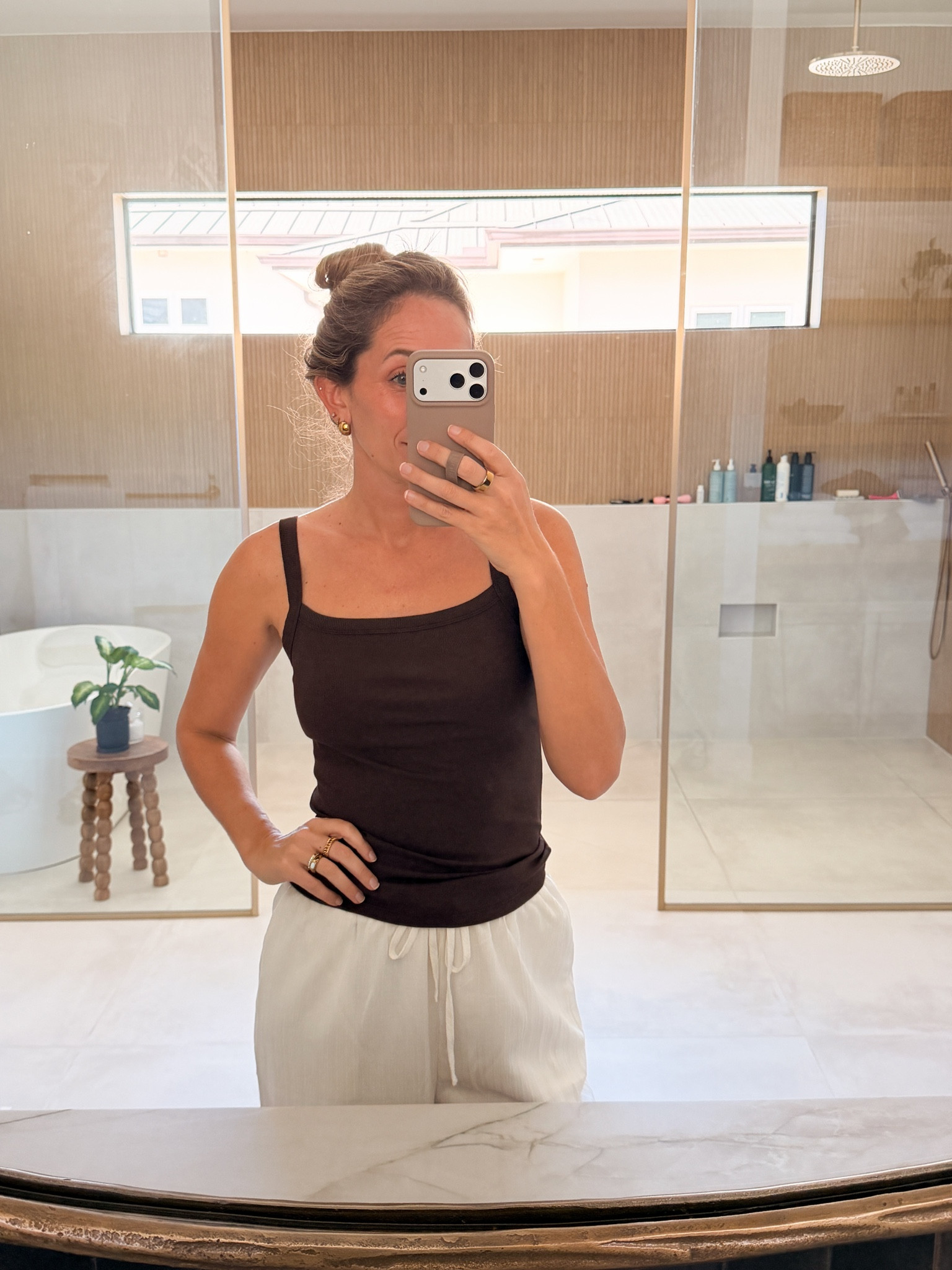 Casual outfit

#LTKSeasonal #LTKmomlife #LTKU