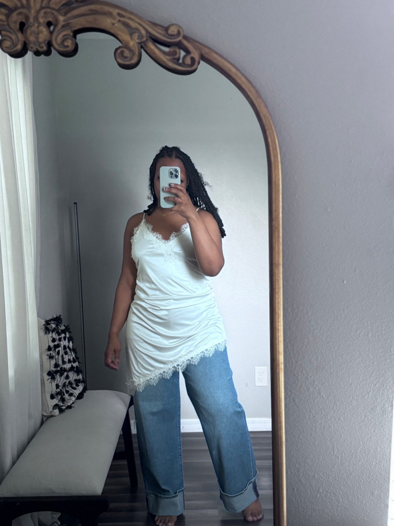 Such a beautiful, feminine and flirty top  

#LTKMidsize #LTKgrwm #LTKOver40