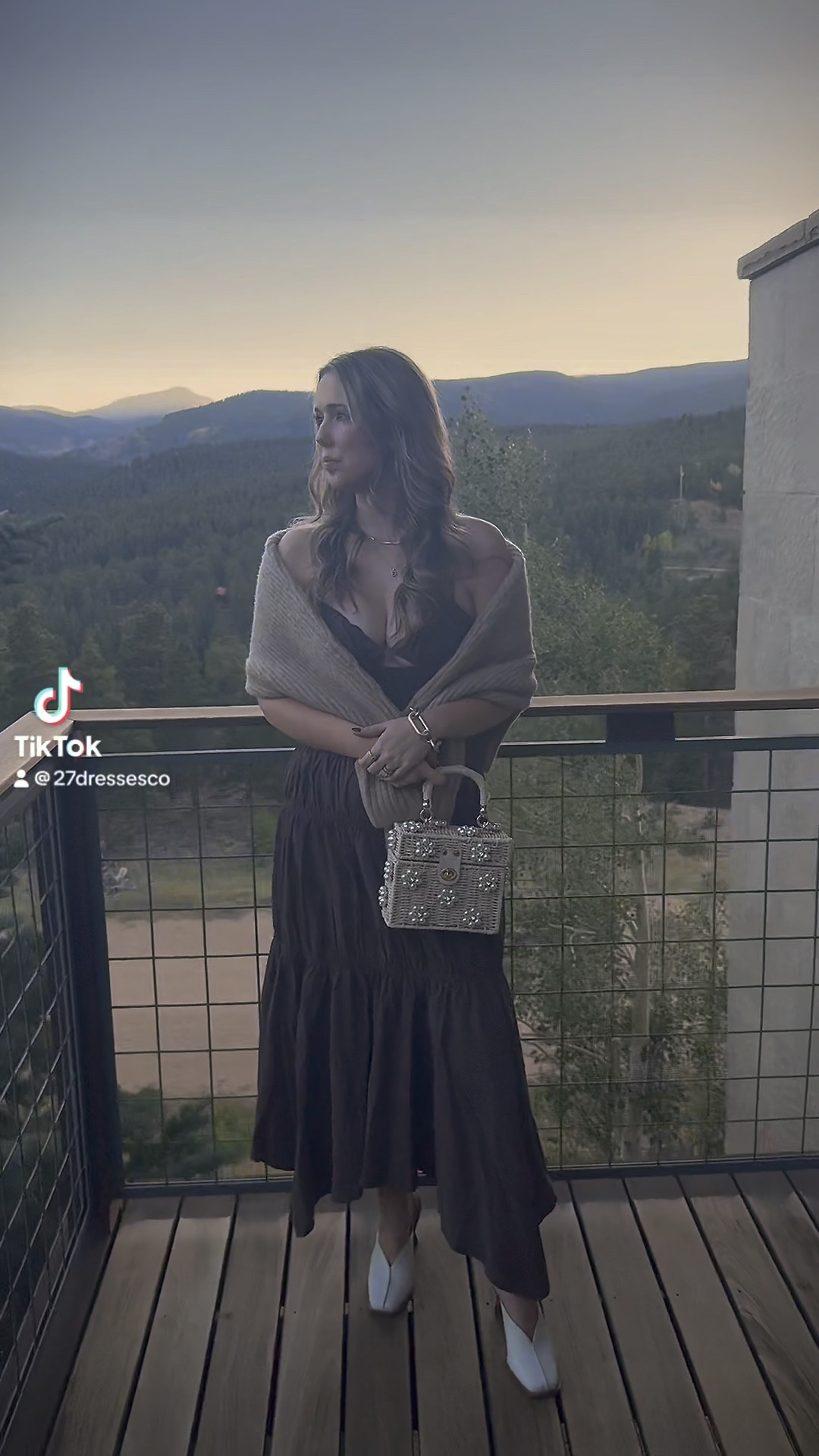 Last nights outfit featuring our newest arrival, the beloved By Jenna Lee Daisy Bag, now available for rent OR purchase on 27DressesCo.com 🌼 full outfit details linked below!

#LTKStyleTip #LTKSeasonal #LTKVideo