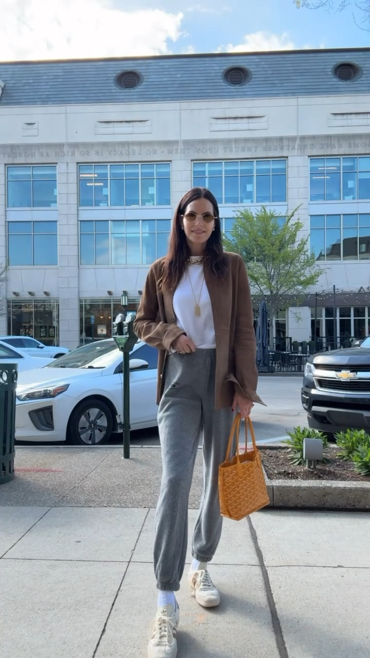 Outfit I wore in Michigan!!

Women’s fashion, spring fashion, summer fashion, spring style, summer style, spring outfits, summer outfits, travel outfits, travel outfit inspo, vacation outfits, vacation outfit inspo, ootd, trendy fashion, chic fashion, mom style 

#LTKSeasonal #LTKOver40 #LTKStyleTip