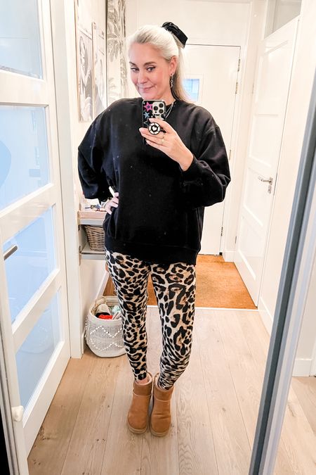 Ootd - Saturday. Easy does it on Saturdays without plans. Doing chores around the house in leopard print leggings, longline t-shirt and an oversized black sweatshirt. Ugg classic boots and a bow in my ponytail. 



#LTKmidsize #LTKstyletip #LTKover40