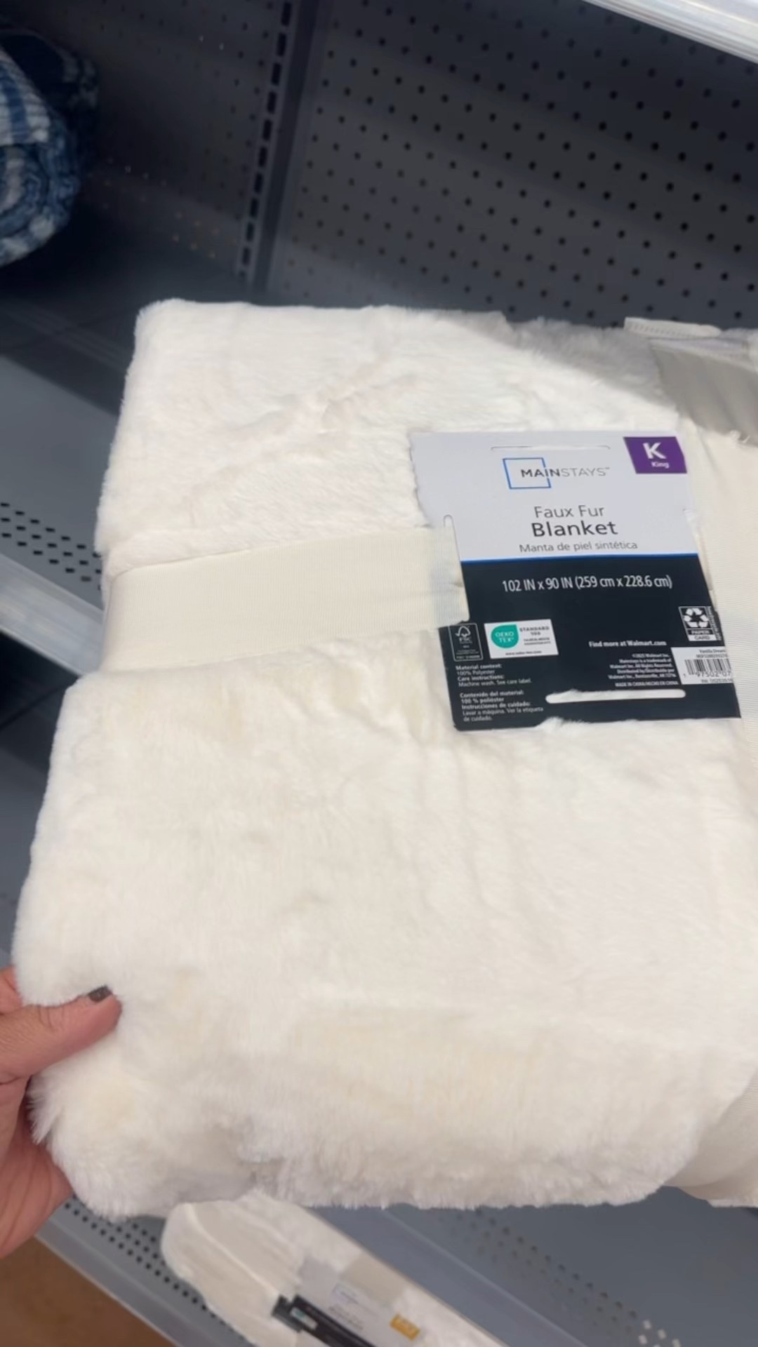 These new blankets from Walmart are so soft and perfect for fall and winter!  They are available in full, queen, and king size. Maroon, black in this beautiful white.

#LTKHome #LTKSeasonal #LTKSaleAlert