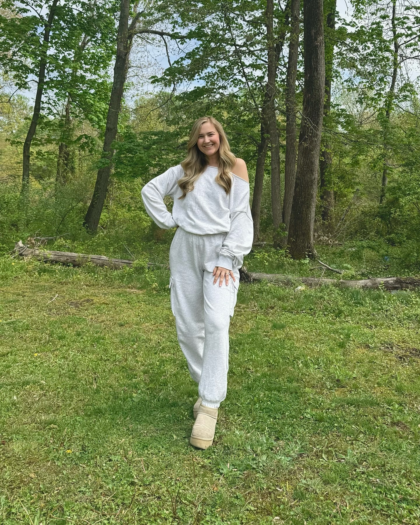 @fabletics April fit that feels made for this mama with two busy boys! 😅 I NEED pants that have pockets and #myfabletics joggers have not only 4 but deep ones to hold everything a mom needs on hand right at your fingertips! The perfect #moveinfabletics set with adjustable waistband, ankles, and neckline that can be worn multiple ways. This is one of my favorite #fabletics sets that I’ve received! Don’t walk, RUN! 

Sign up for VIP for $$ off your next order! 💕

#fableticspartner #fableticsambassador
