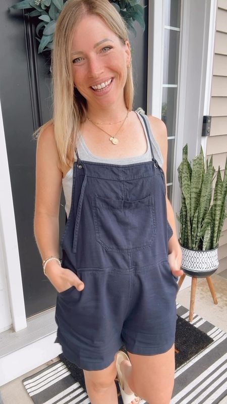MOM FIT OOTD ✨Feelin so cute in a pair of shortalls! 🥰 

This has been one of my favorite pairs for years! I love the little adjustable ties on the front. Soft & lightweight linen blend material & perfect for Summer activities, sized up 1 to the medium, other colors available 

#momstyle #stylereels #outfitreel #outfitideas  #outfitinspo #petitefashion #styletrends #summerstyle #outfitoftheday #outfitinspiration #stylereel #tryonreel #casualstyle #everydaystyle #affordablefashion  #styleinfluencer #outfitidea #fashionmusthaves #comfyoutfits #casualoutfits #summerstyle #shortalls #farmfit #overalls #overallshorts #styletrends 
#OOTD