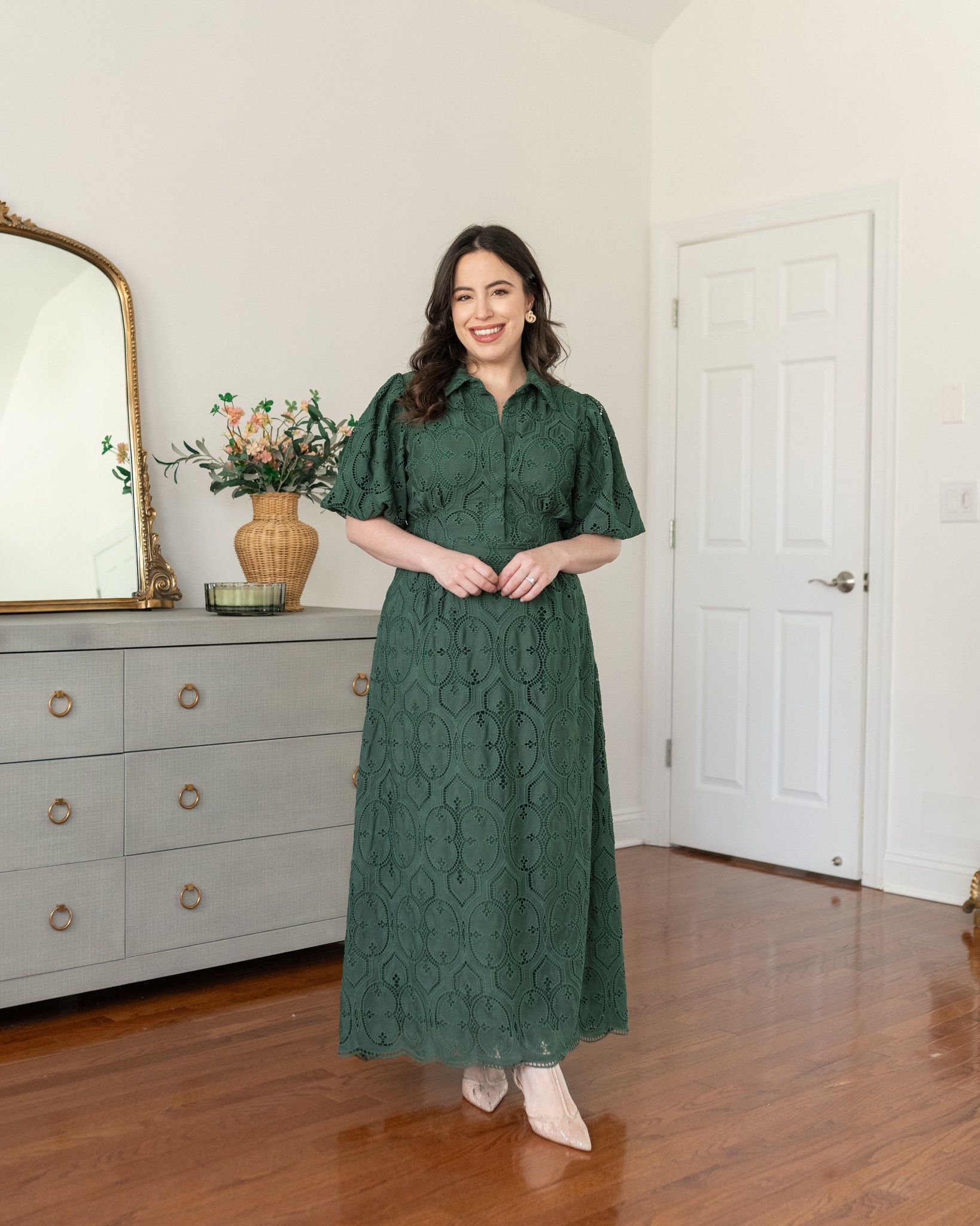 The eyelet details on this dress are perfection! Wearing size S

@tuckernuck #tuckernuckpartner



#LTKStyleTip #LTKPetite #LTKParties