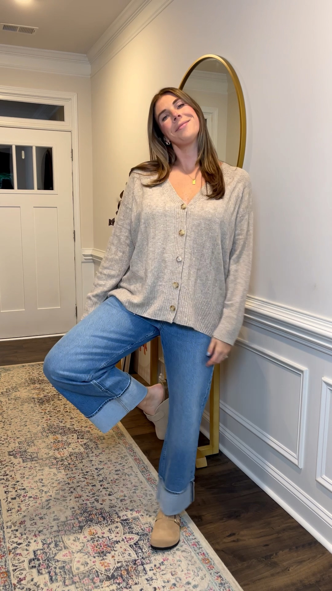 This is one of those outfits that feels like pajamas but makes me look like I actually put effort in. The cardigan + jeans combo never fails 🐻🤎

#jeans #cardigann

#LTKMidsize #LTKSeasonal #LTKFallSale