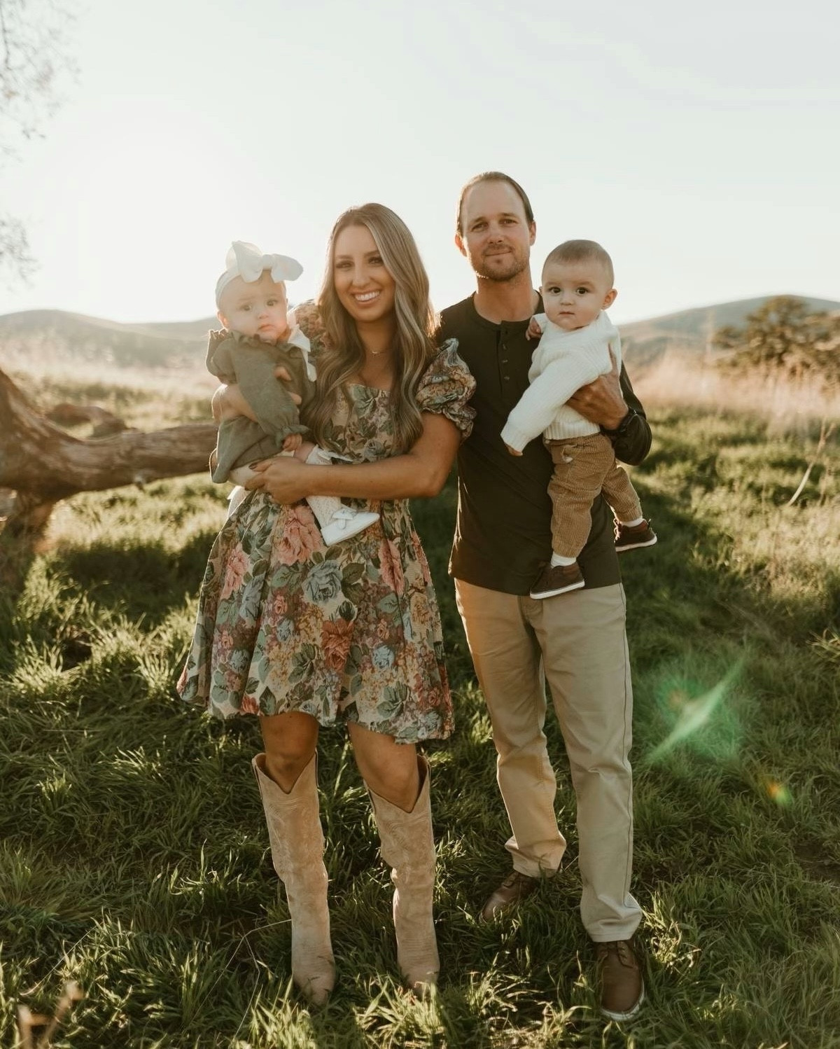 Obsessed with this dress🫶🏼

#christmas #family #christmasdress

#LTKmomlife #LTKHoliday #LTKGiftGuide