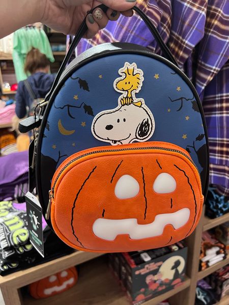 Halloween loungefly backpacks! Snoopy. 