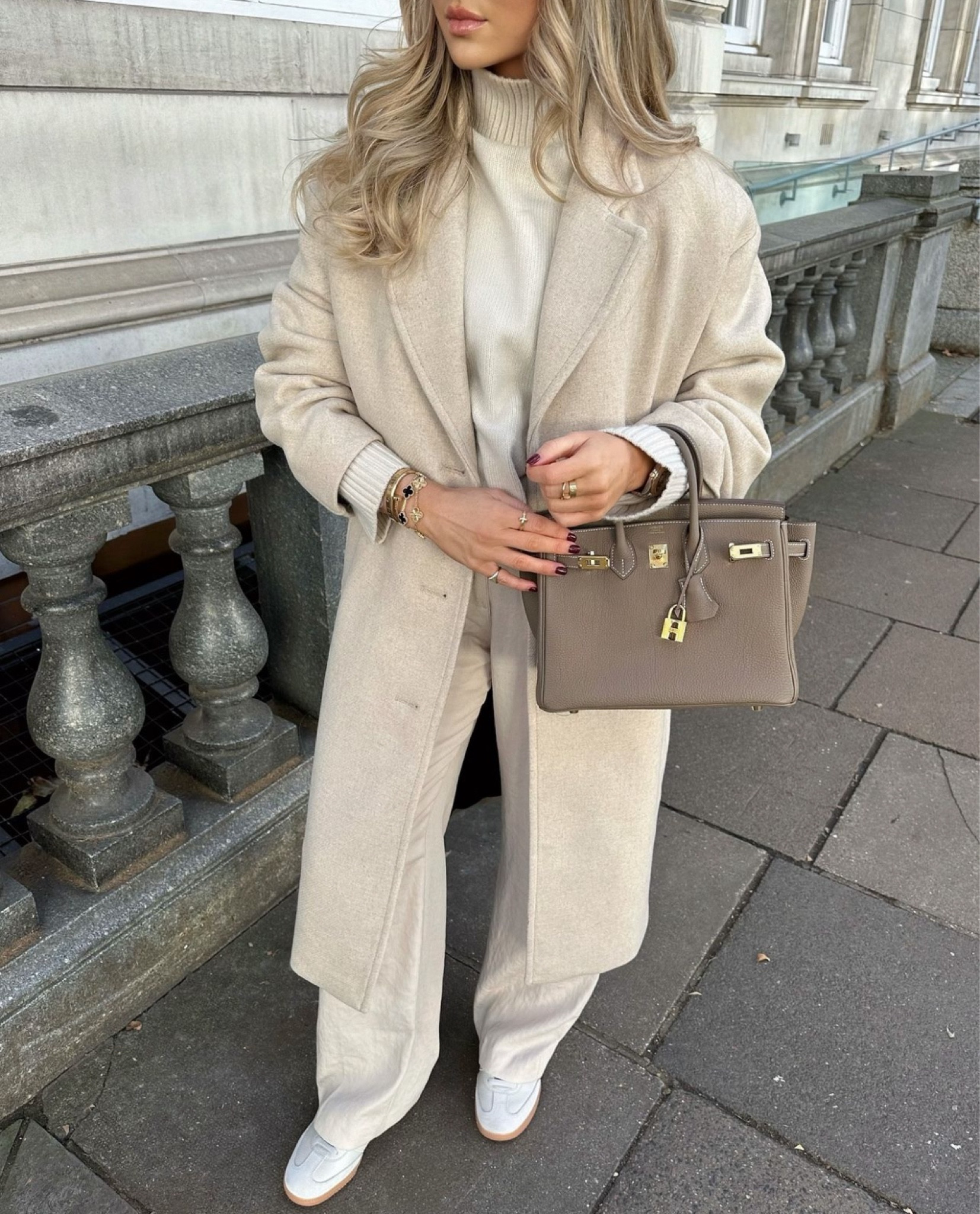 All cream looks are super chic and timeless, this long cream coat with tailored trousers is a perfect fit for a sunny autumn walk 🍂🍄

#LTKautumn