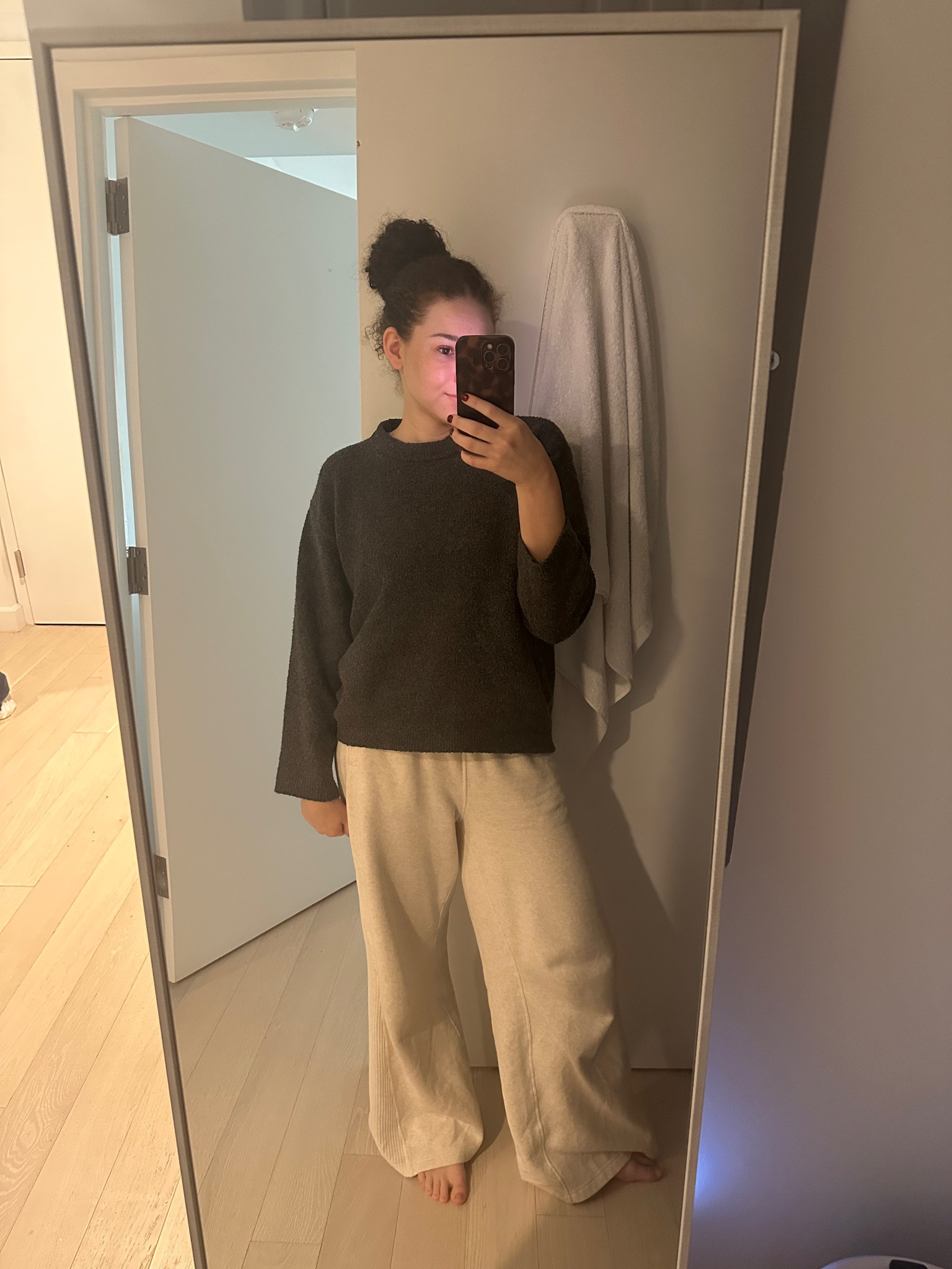 comfy sweater from target and my new favorite cozy pants from aerie 

#LTKGiftGuide #LTKHoliday #LTKFindsUnder50