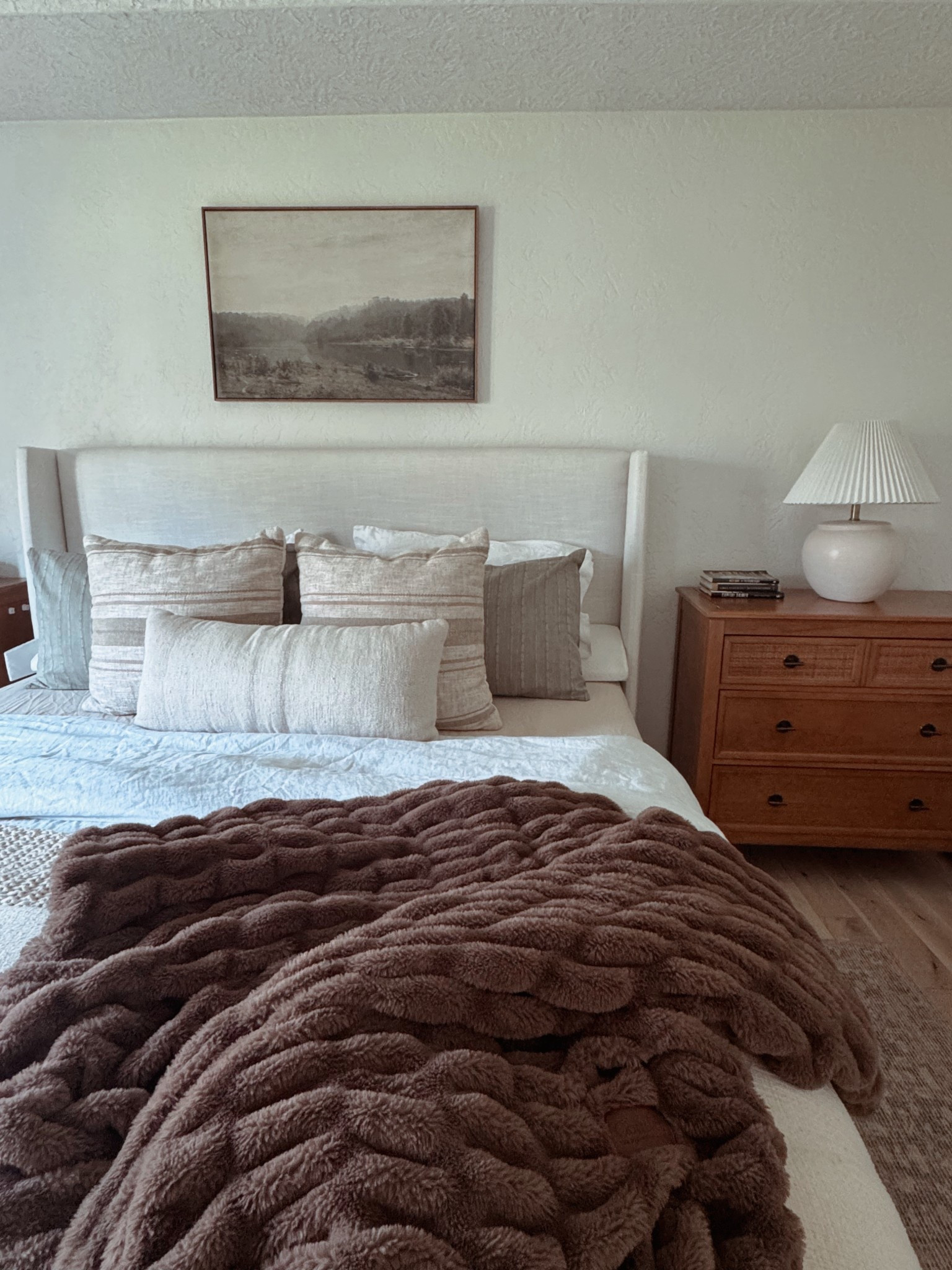 Obsessed with my Comfrt dreamer blanket! Currently, on sale! 🤎🐻☁️ #bedroominspo #wayfairfinds #nightstands