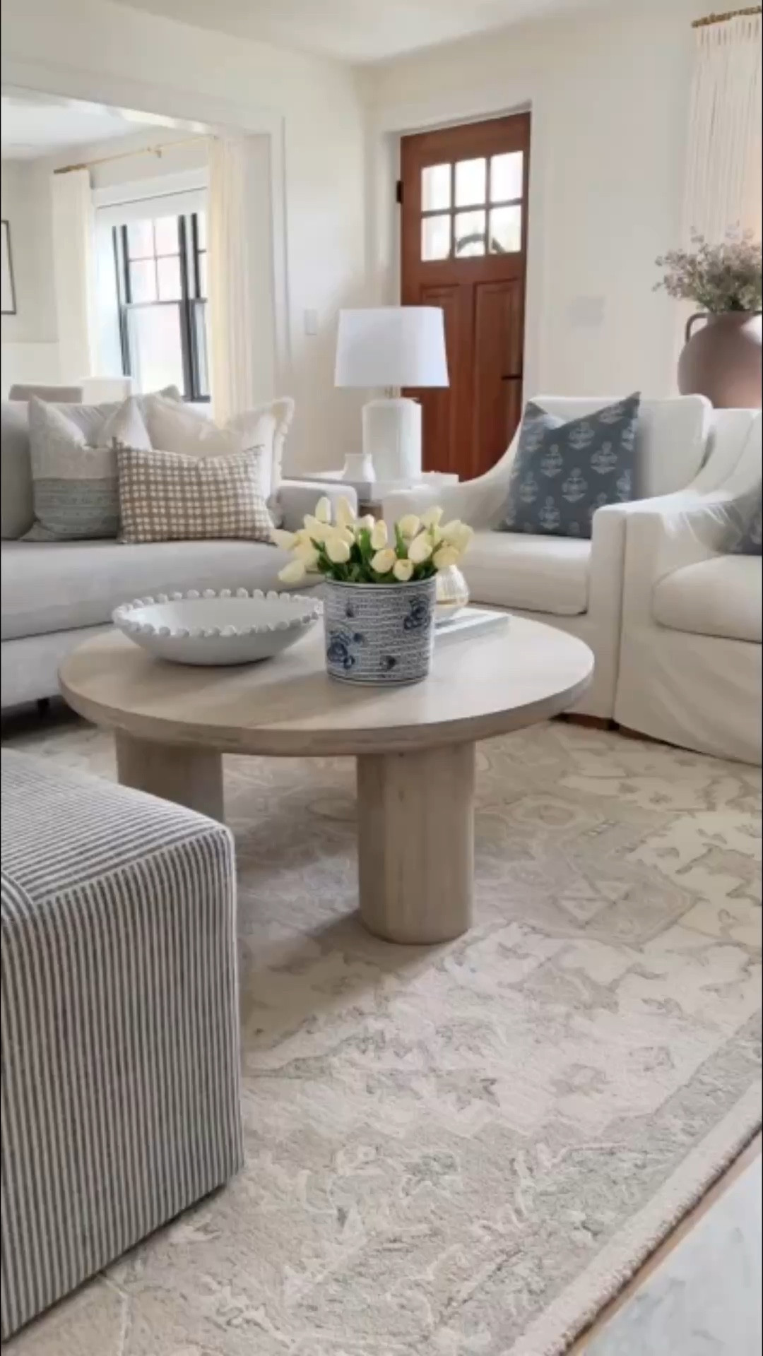 My favorite vases!

Home decor, ceramic vase, spring vases, glass vase, textured vase coffee table decor, spring decor

#LTKSeasonal #LTKHome