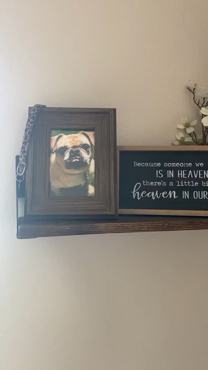 My memorial shelves are a favorite spot in my home 🖤