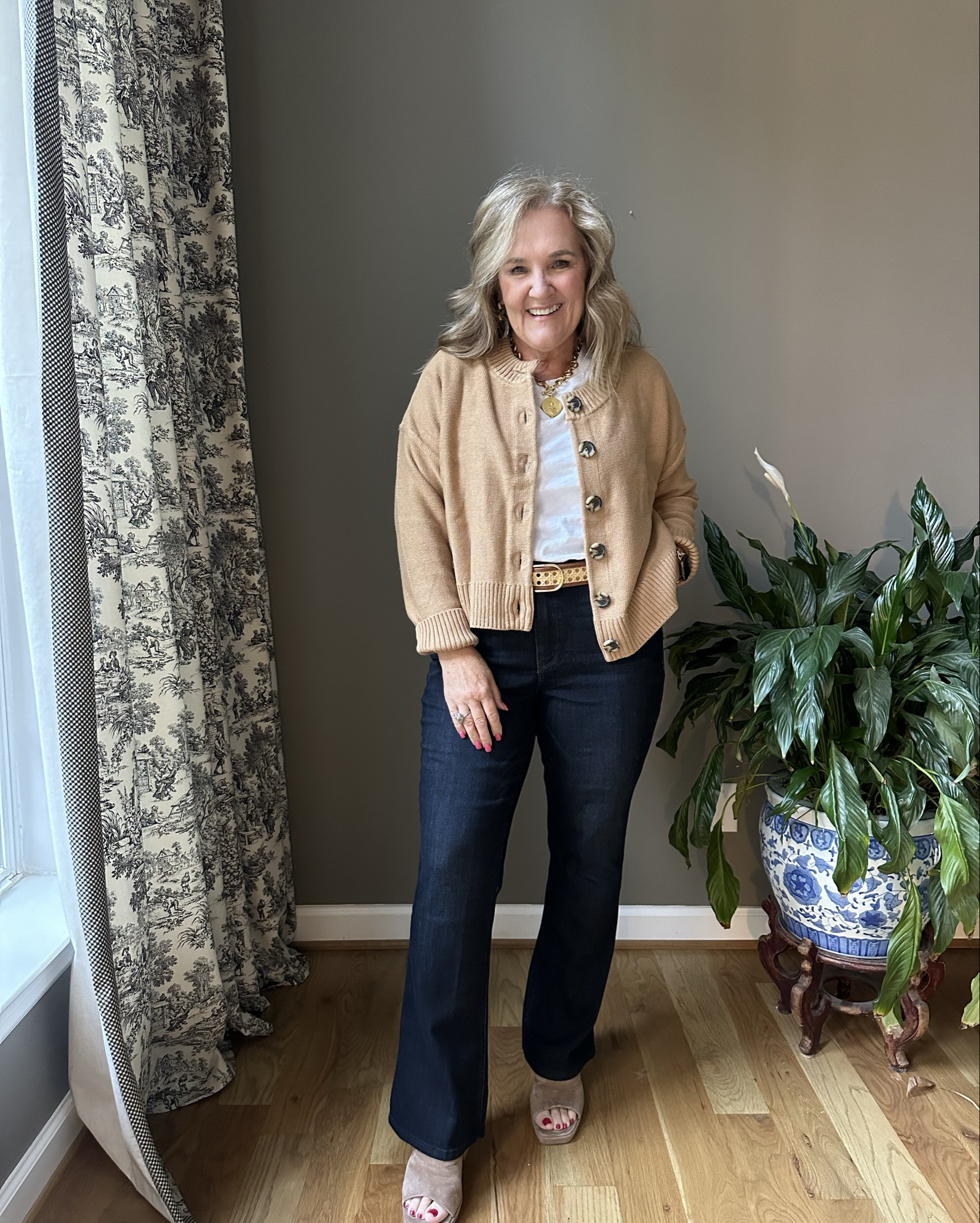 Camel sweaters by quince. Whether it’s cotton or cashmere, quince has a sweater for you. These are all size large and run roomy. Size down if you want fitted. 

The itty bitty bootcuo jean is a classic. Love this dark wash. Perfect for the office. You can order your smaller size. 


Nordstrom quince office teacher outfit 

#LTKFindsUnder100 #LTKBacktoSchool #LTKMidsize