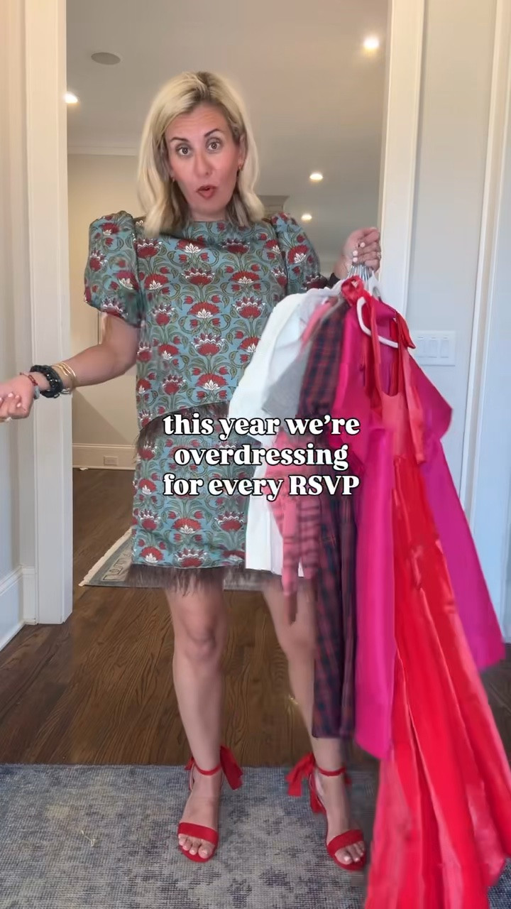 Avara has us ready for all things party! 
Sizing:
Dresses - small 
Grey Cardigan - small 
Pink Cardigan - xs
Brown Wax Jeans - 0 (size down) 
Feather top - small 
Feather skirt - medium 
Red Plaid top - xs 
Red Plaid Skirt - small 
@Avara

*Code mixandmatch15 for 15% off 1st order at Avara