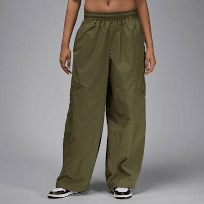Sustainable MaterialsJordan Flight ChicagoWomen's Parachute Pants | Nike (US)