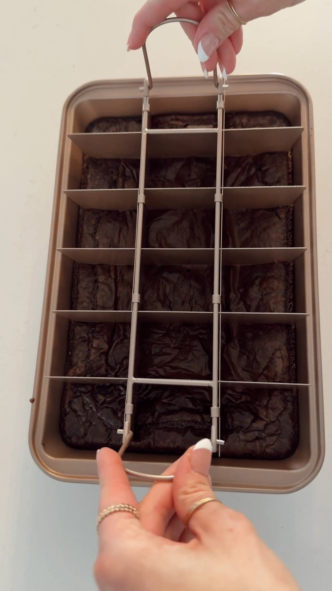If you love baking this brownie pan is such a game changer, it cuts all of them into the perfect square. 🤎✨

#LTKFindsUnder50 #LTKHome #LTKFamily