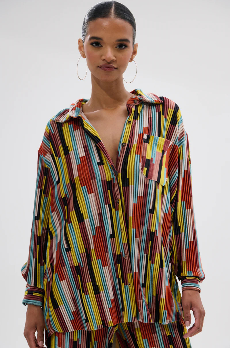 AKIRA Vibes Feel Good Velvet Color Blocked Button Down Top | Size 1X | AKIRA