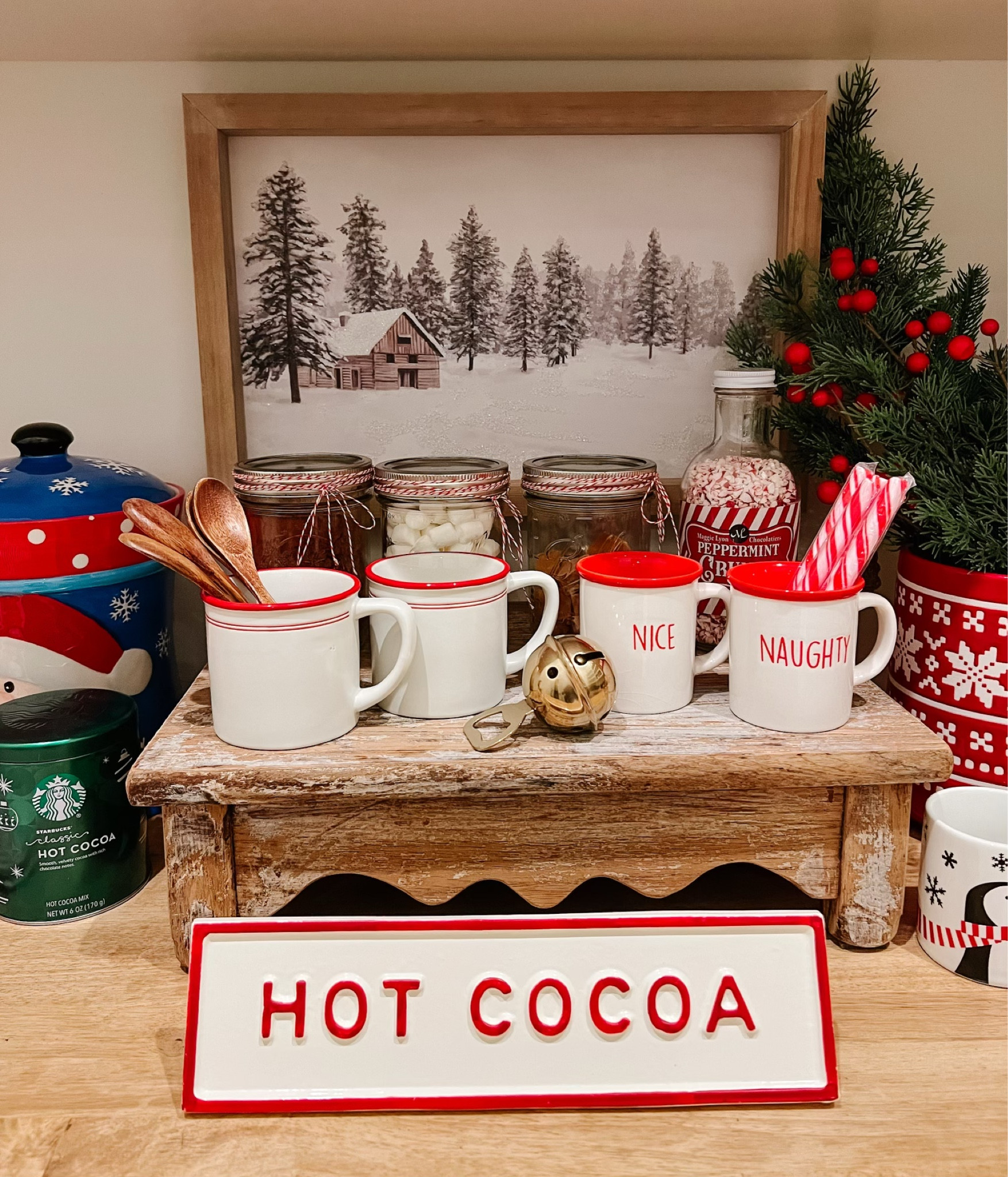 Hot Cocoa Station ☕️

#LTKHoliday #LTKHome #LTKSeasonal